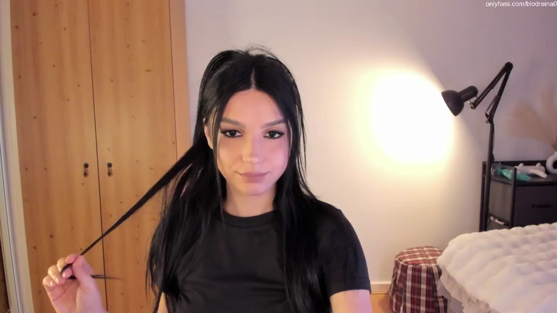 Gallery image thumbnail from Blodreina's myfreecams stream on, 06/01/2025, 23:06 image 1 of 20