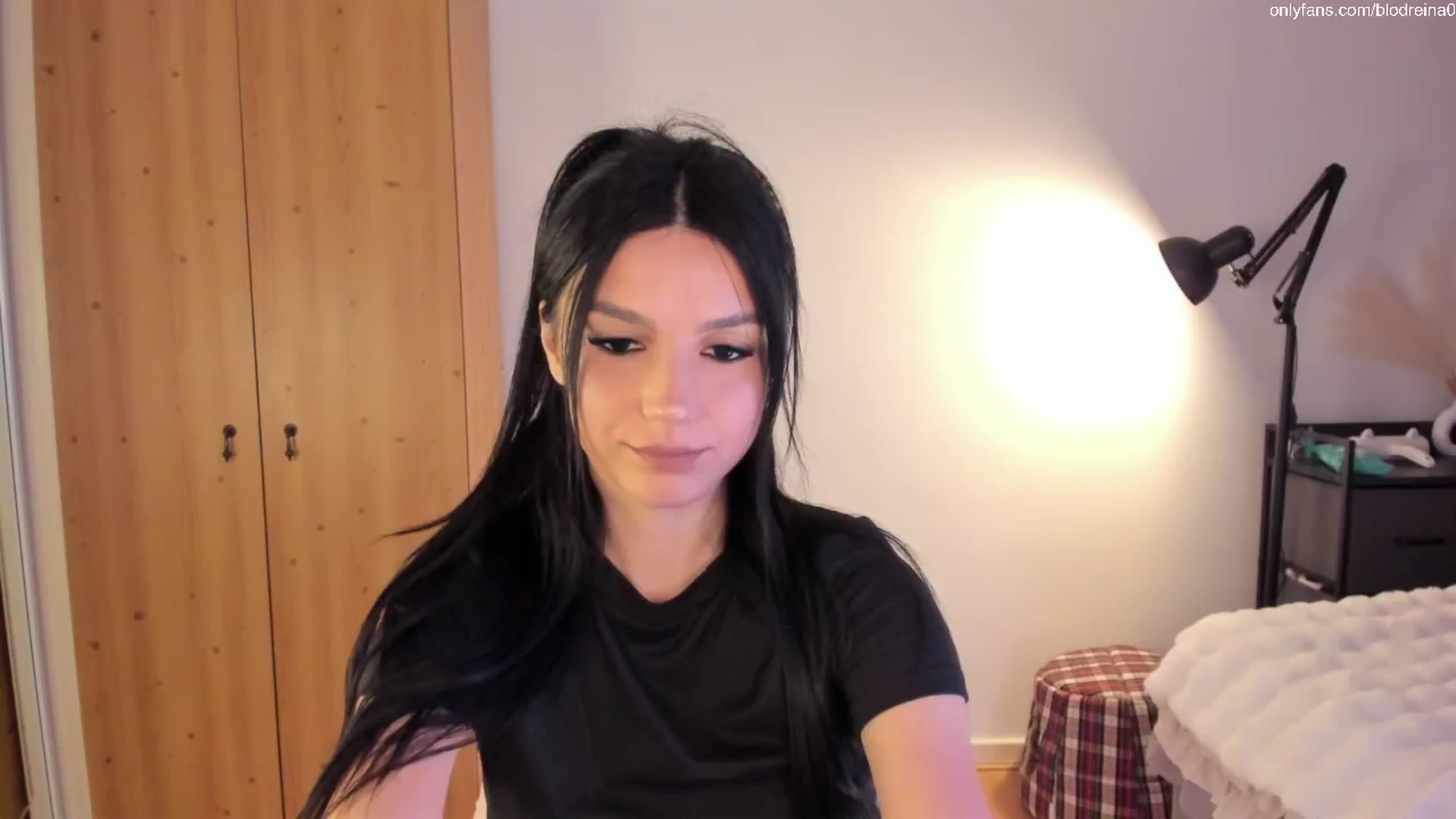 Gallery image thumbnail from Blodreina's myfreecams stream on, 06/01/2025, 23:06 image 9 of 20