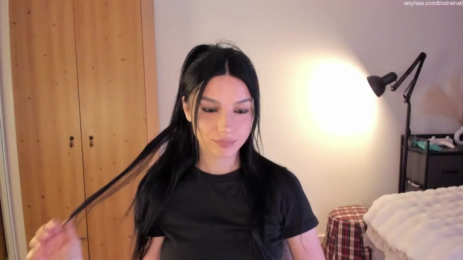 Gallery image thumbnail from Blodreina's myfreecams stream on, 06/01/2025, 23:06 image 5 of 20