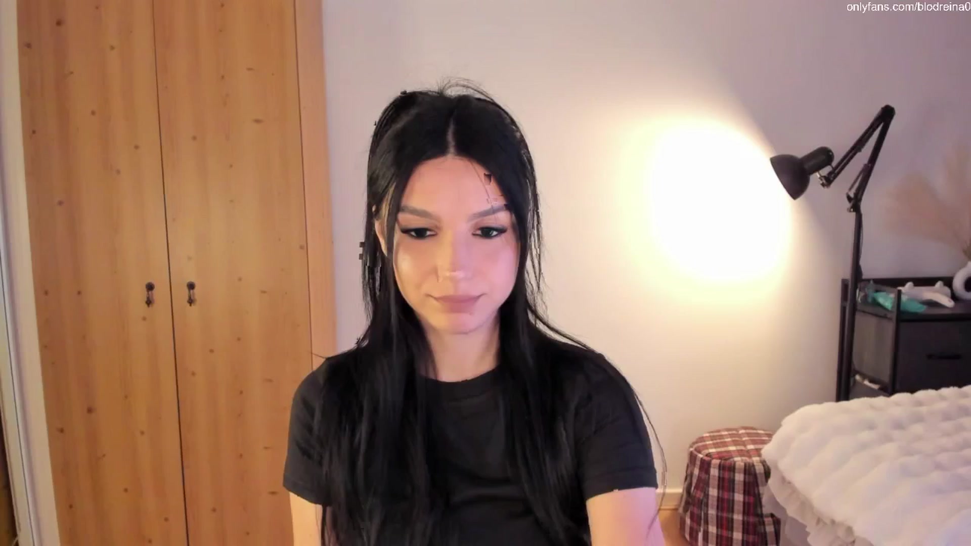 Gallery image thumbnail from Blodreina's myfreecams stream on, 06/01/2025, 23:06 image 8 of 20