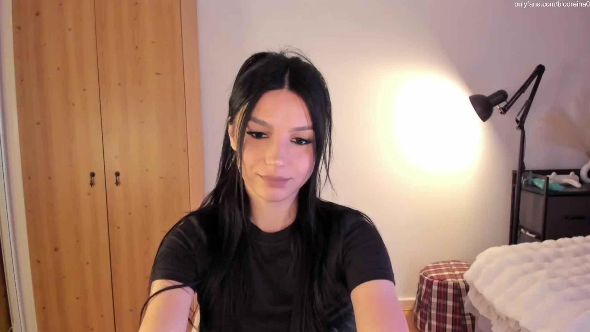 Gallery image thumbnail from Blodreina's myfreecams stream on, 06/01/2025, 23:06 image 10 of 20