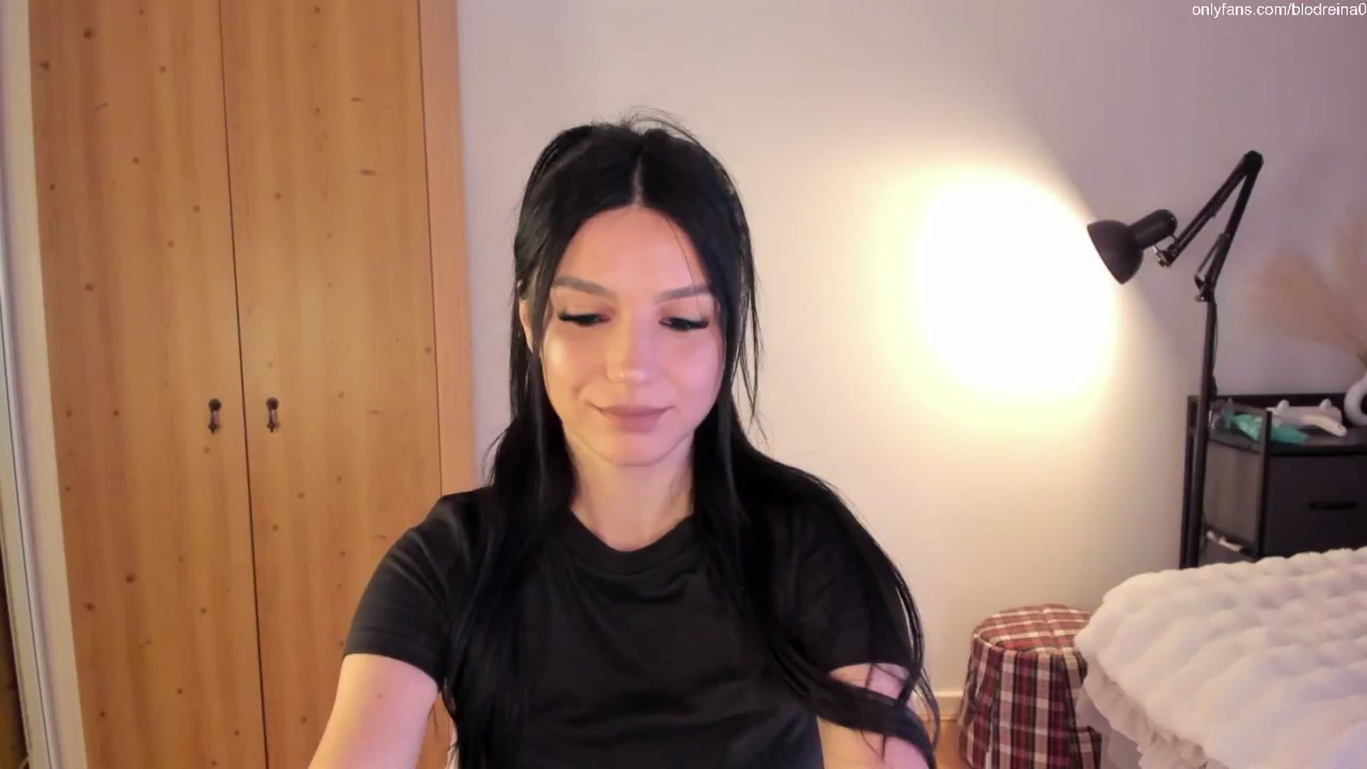 Gallery image thumbnail from Blodreina's myfreecams stream on, 06/01/2025, 23:06 image 11 of 20