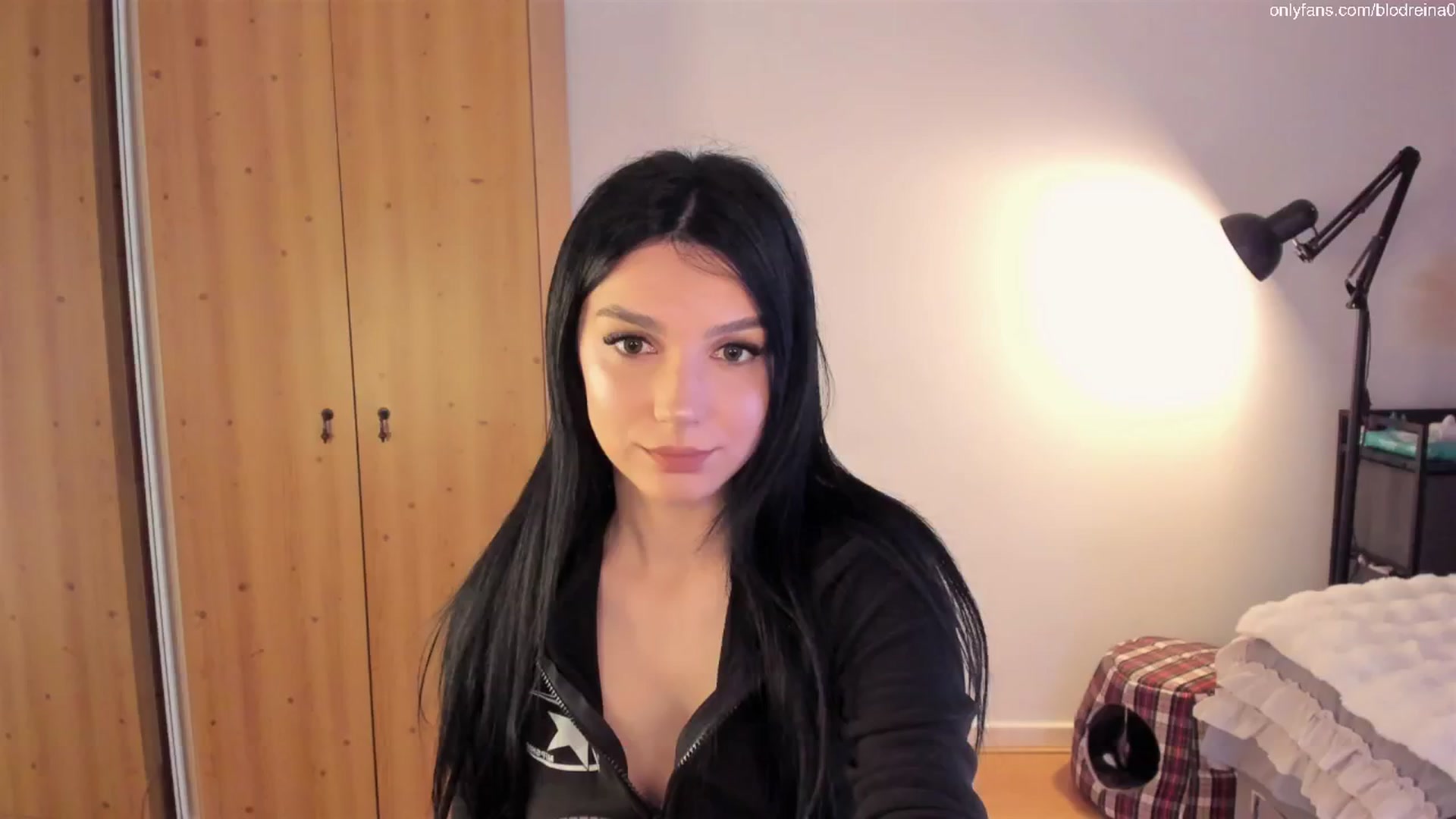 Gallery image thumbnail from Blodreina's myfreecams stream on, 06/08/2025, 02:36 image 1 of 20