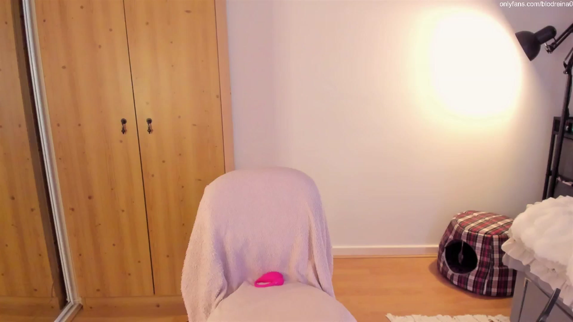 Gallery image thumbnail from Blodreina's myfreecams stream on, 06/08/2025, 02:36 image 16 of 20