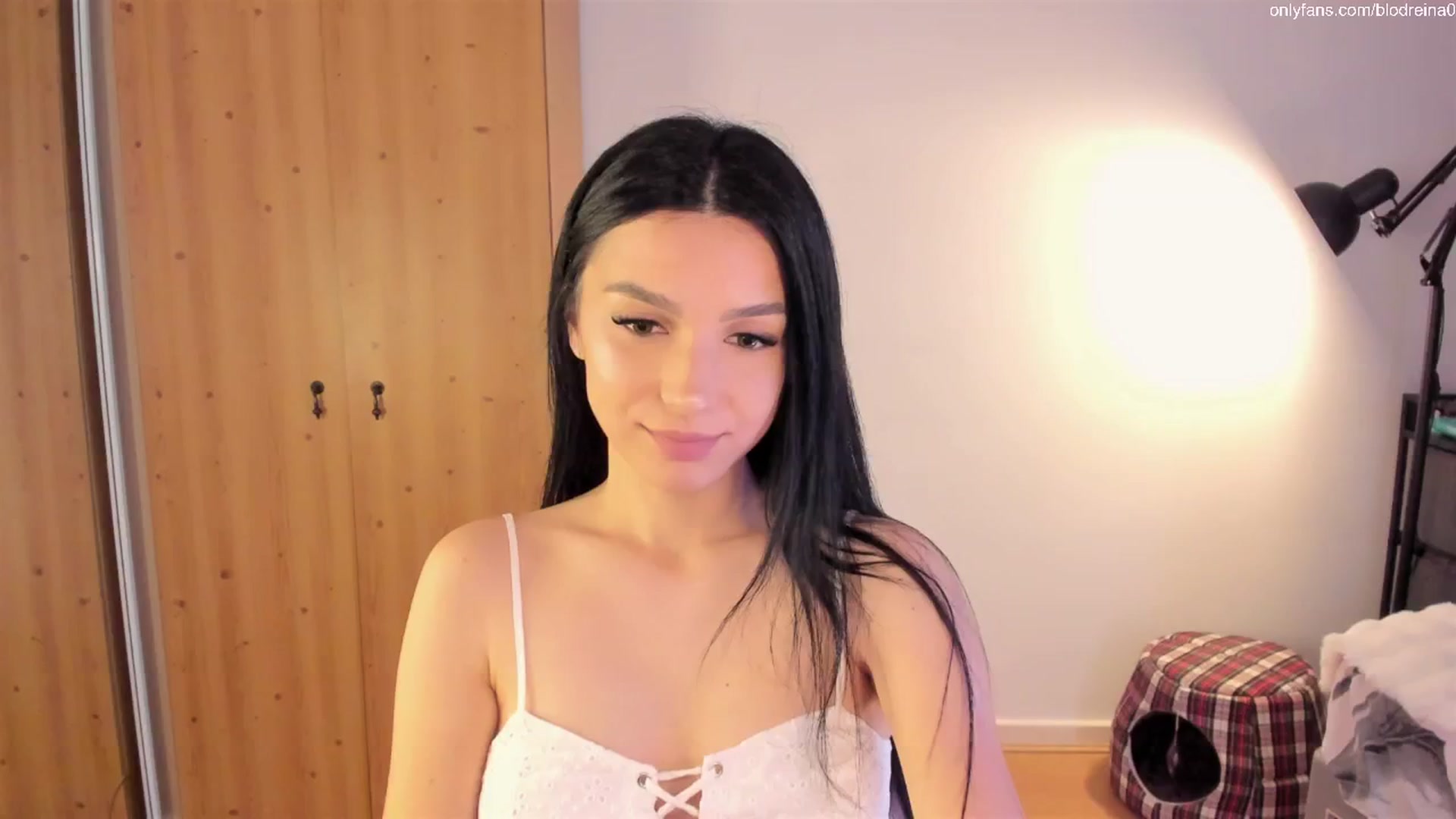 Gallery image thumbnail from Blodreina's myfreecams stream on, 06/14/2025, 23:12 image 7 of 20