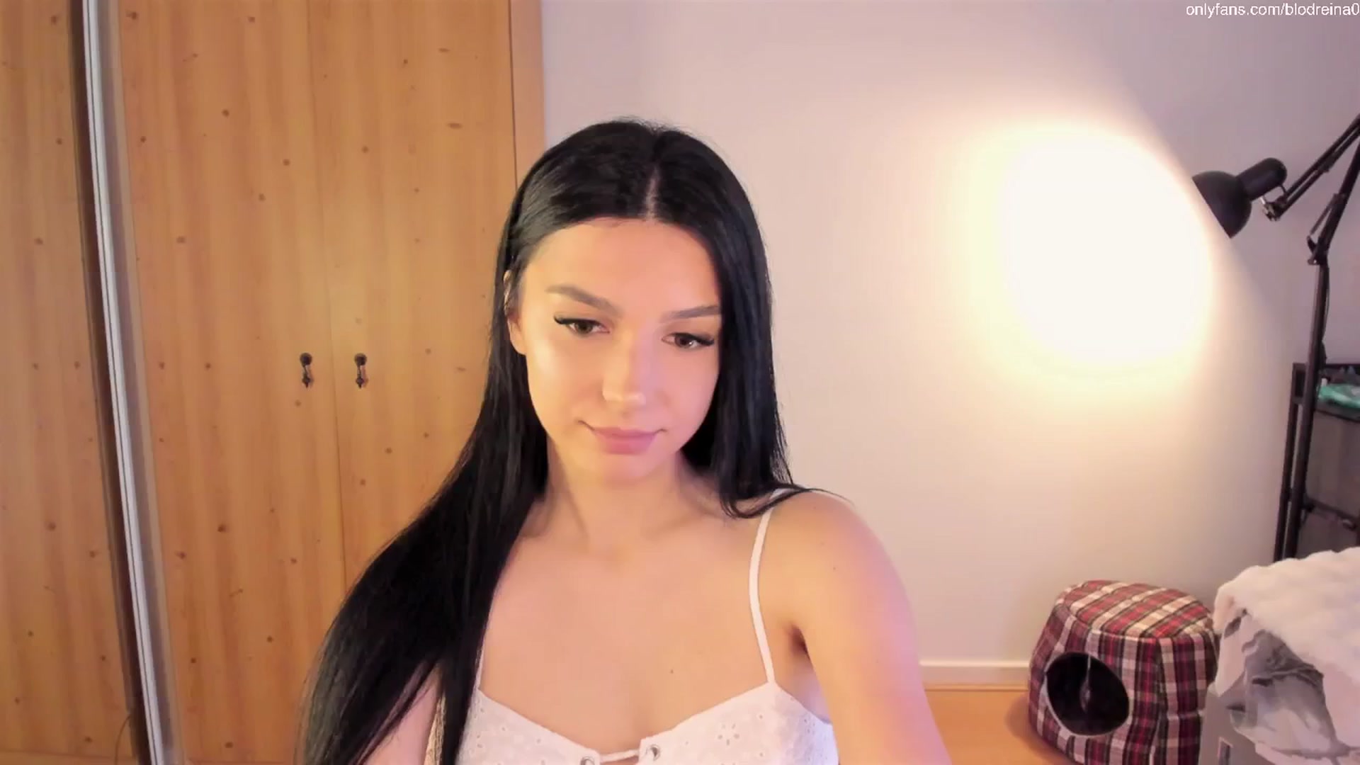Gallery image thumbnail from Blodreina's myfreecams stream on, 06/14/2025, 23:12 image 3 of 20