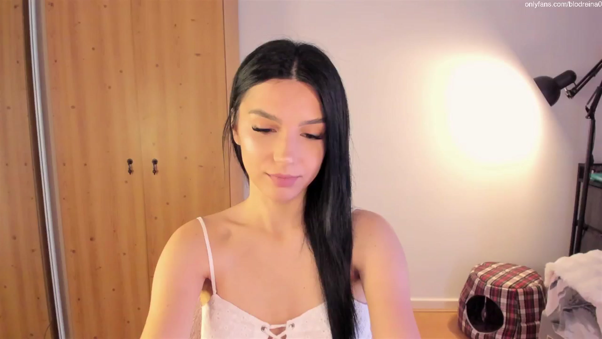 Gallery image thumbnail from Blodreina's myfreecams stream on, 06/14/2025, 23:12 image 6 of 20