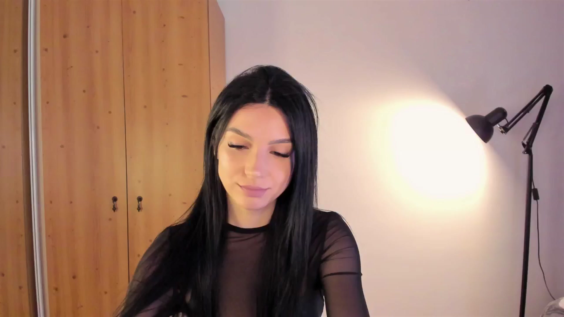 Gallery image thumbnail from Blodreina's myfreecams stream on, 06/19/2025, 24:02 image 1 of 20