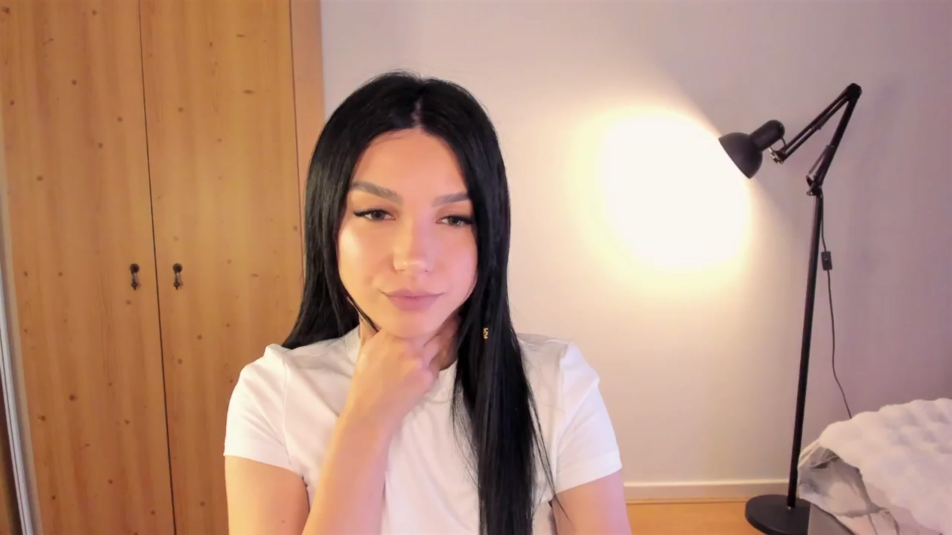 Gallery image thumbnail from Blodreina's myfreecams stream on, 06/20/2025, 24:02 image 1 of 20