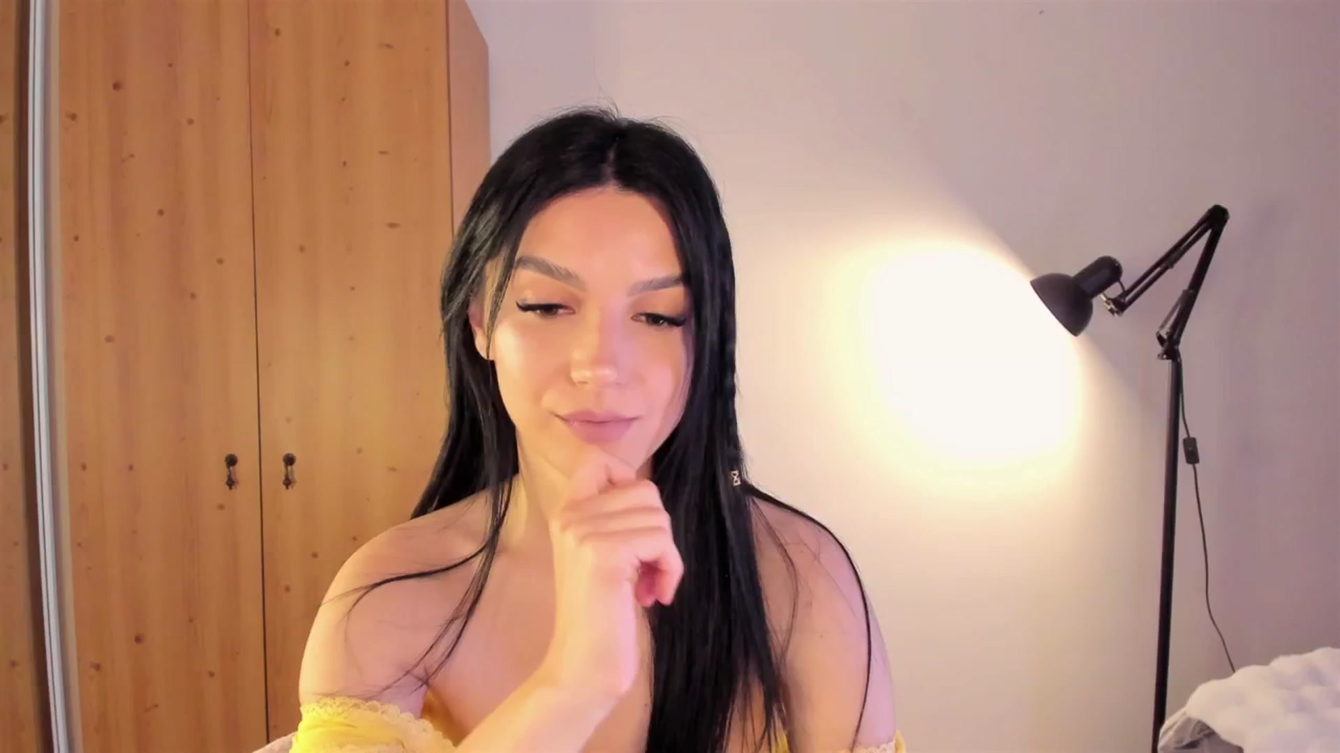 Gallery image thumbnail from Blodreina's myfreecams stream on, 06/20/2025, 24:02 image 19 of 20