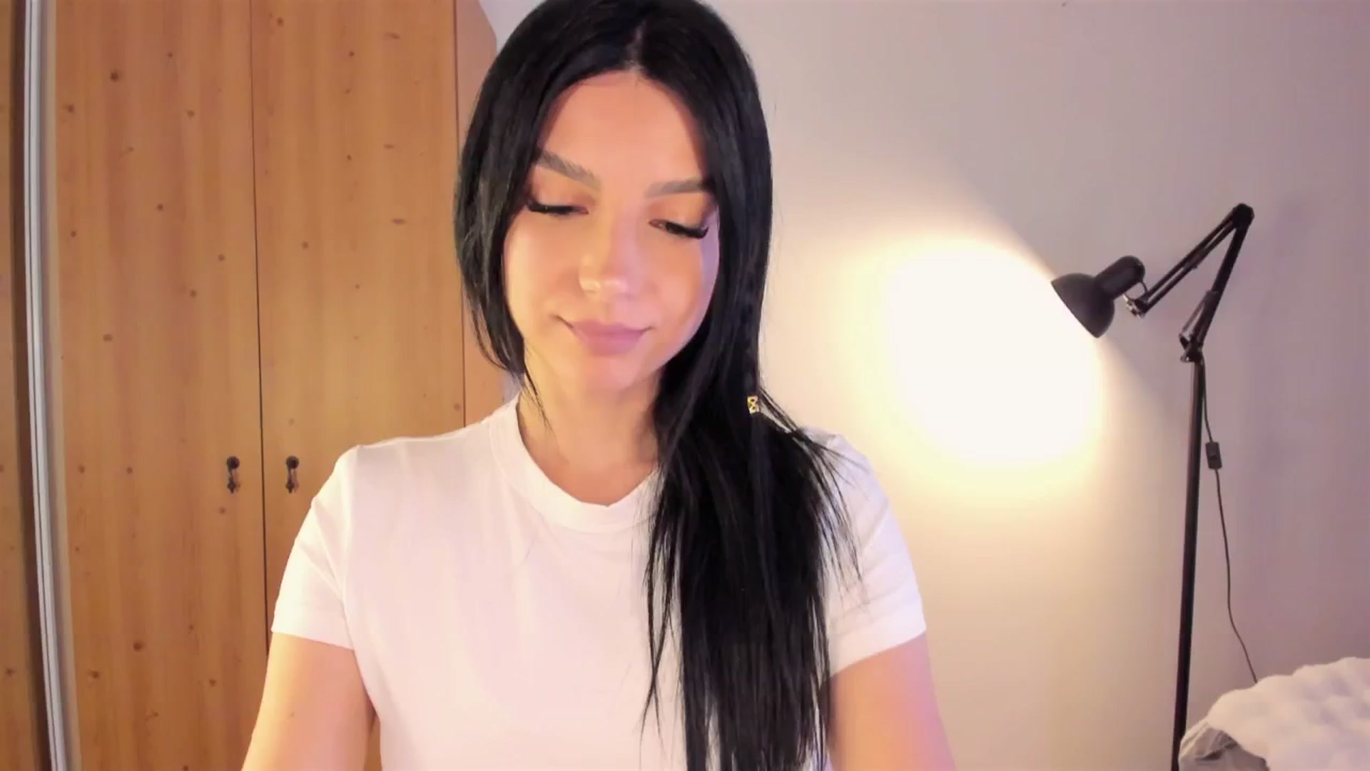 Gallery image thumbnail from Blodreina's myfreecams stream on, 06/20/2025, 24:02 image 10 of 20