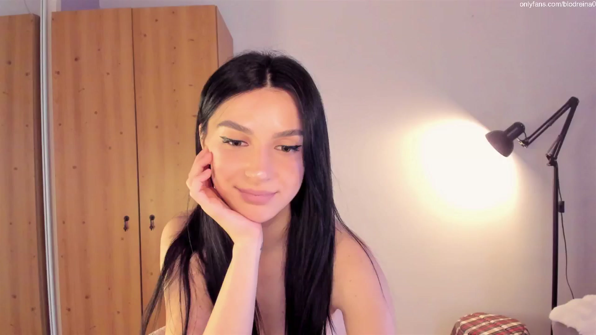 Gallery image thumbnail from Blodreina's myfreecams stream on, 07/26/2025, 02:42 image 14 of 20