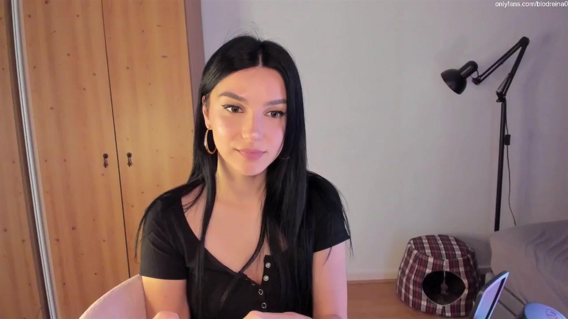 Gallery image thumbnail from Blodreina's myfreecams stream on, 07/28/2025, 01:00 image 2 of 20