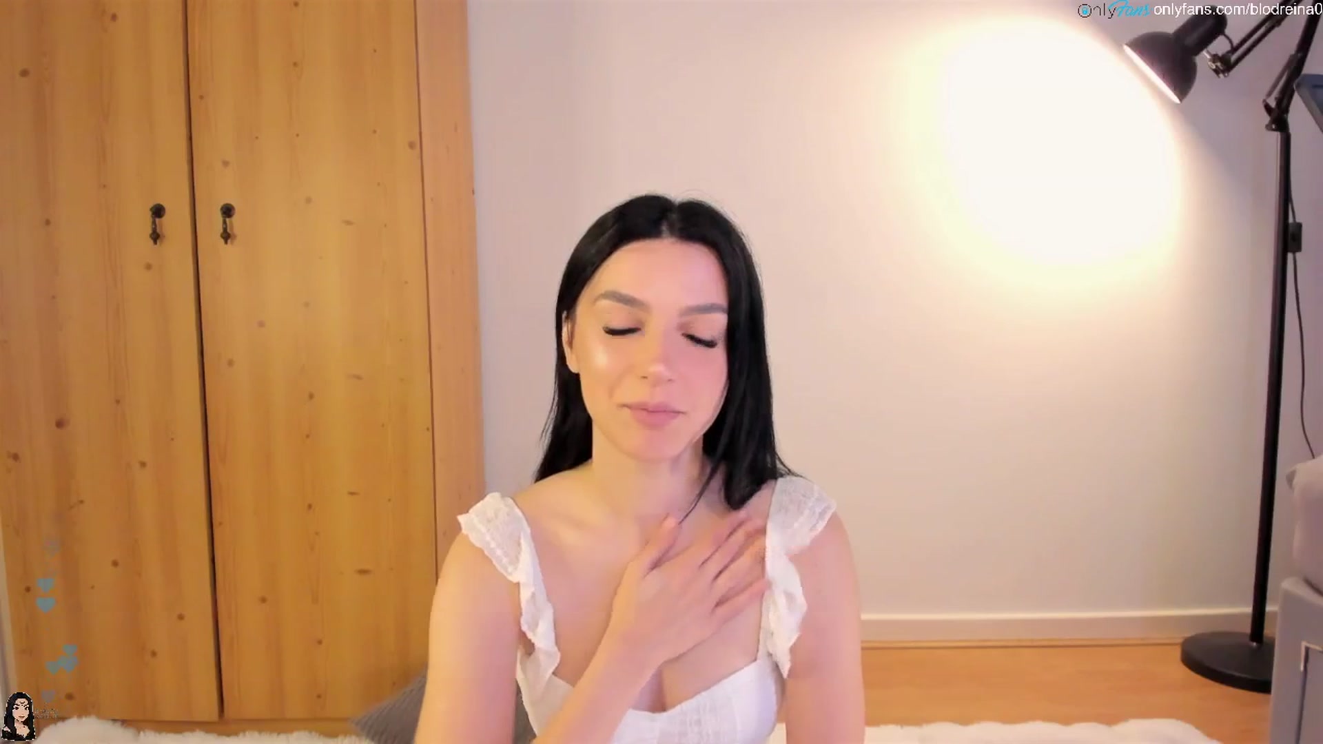 Gallery image thumbnail from Blodreina's myfreecams stream on, 08/07/2025, 24:03 image 12 of 20