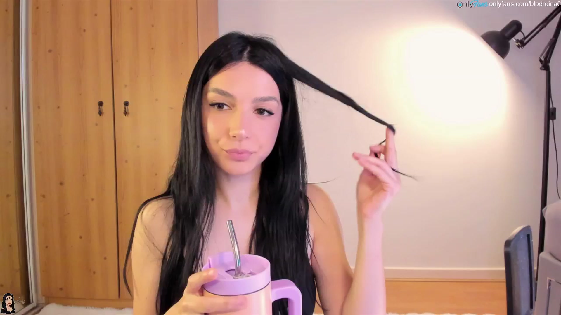 Gallery image thumbnail from Blodreina's myfreecams stream on, 08/11/2025, 24:53 image 1 of 20