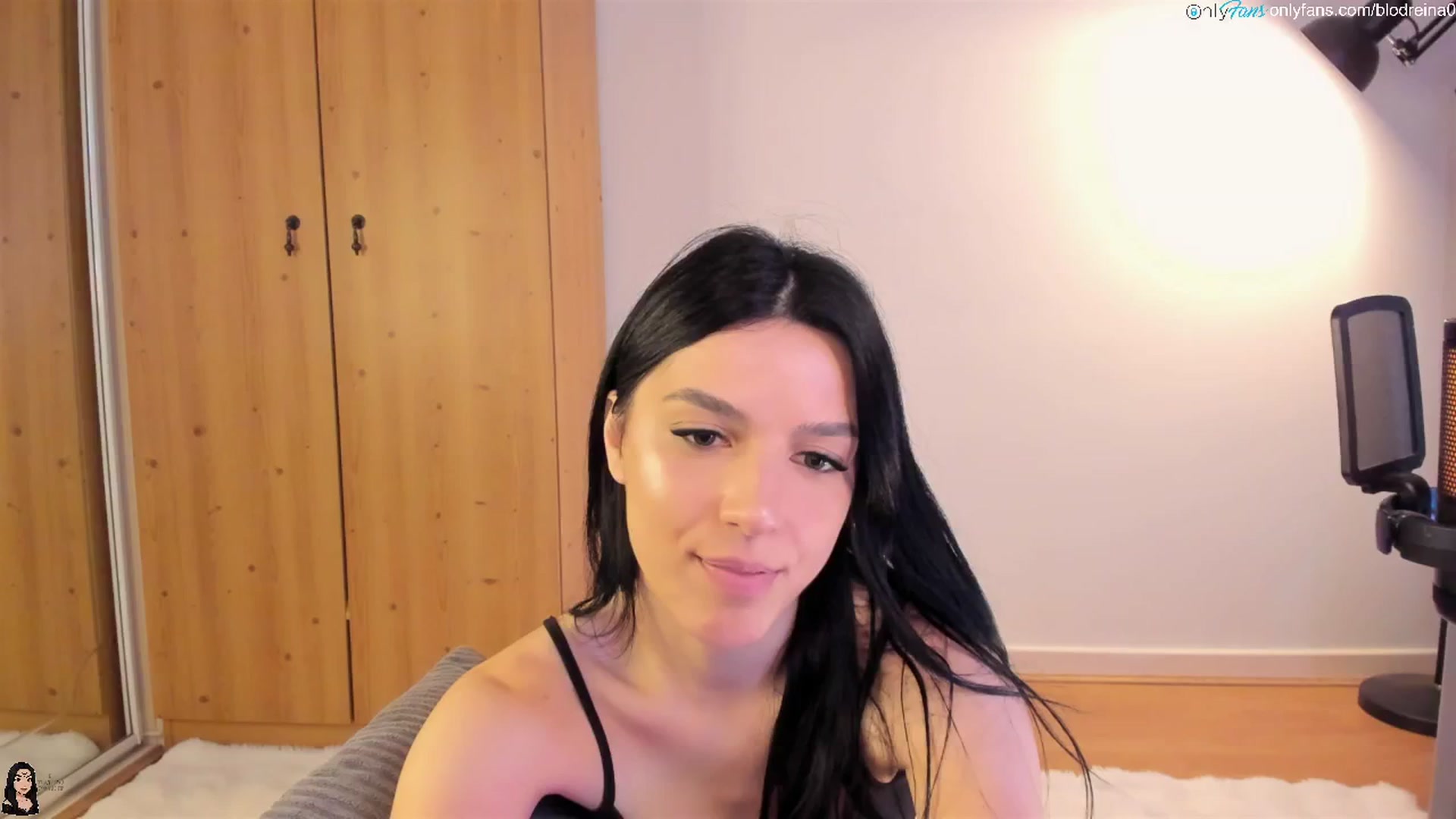 Gallery image thumbnail from Blodreina's myfreecams stream on, 08/11/2025, 03:06 image 15 of 20