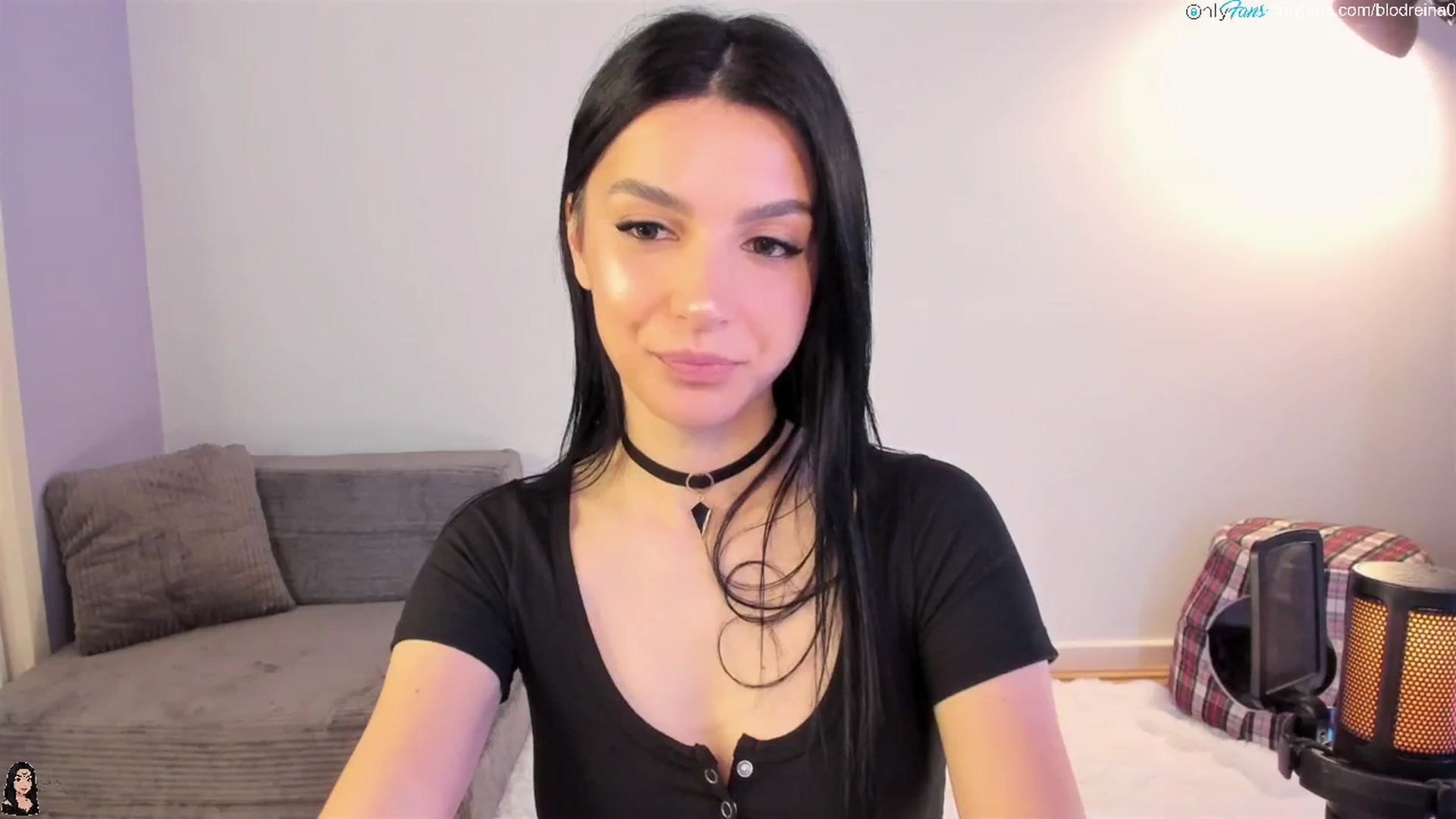 Gallery image thumbnail from Blodreina's myfreecams stream on, 08/16/2025, 24:03 image 14 of 20
