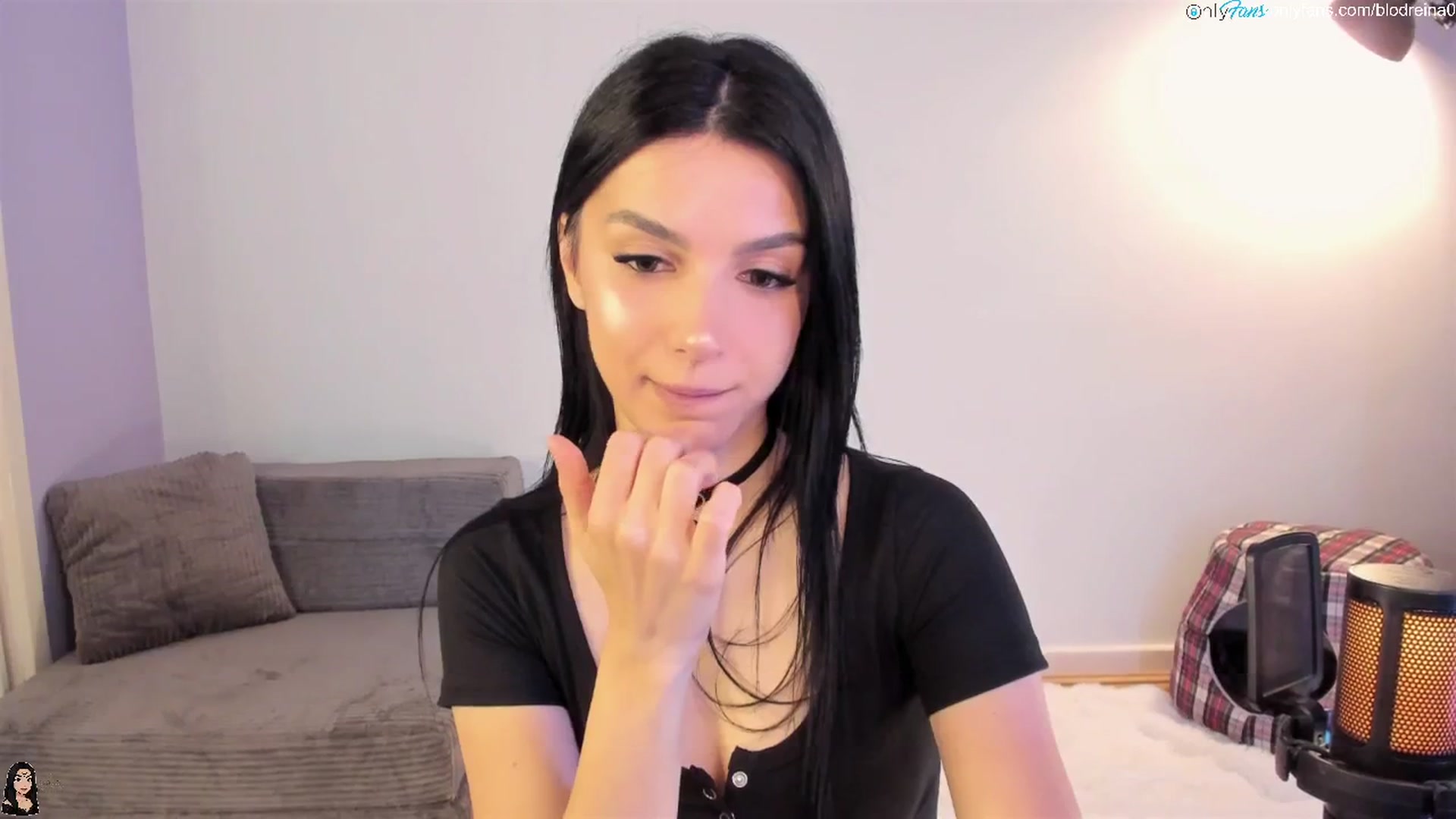 Gallery image thumbnail from Blodreina's myfreecams stream on, 08/16/2025, 24:03 image 17 of 20