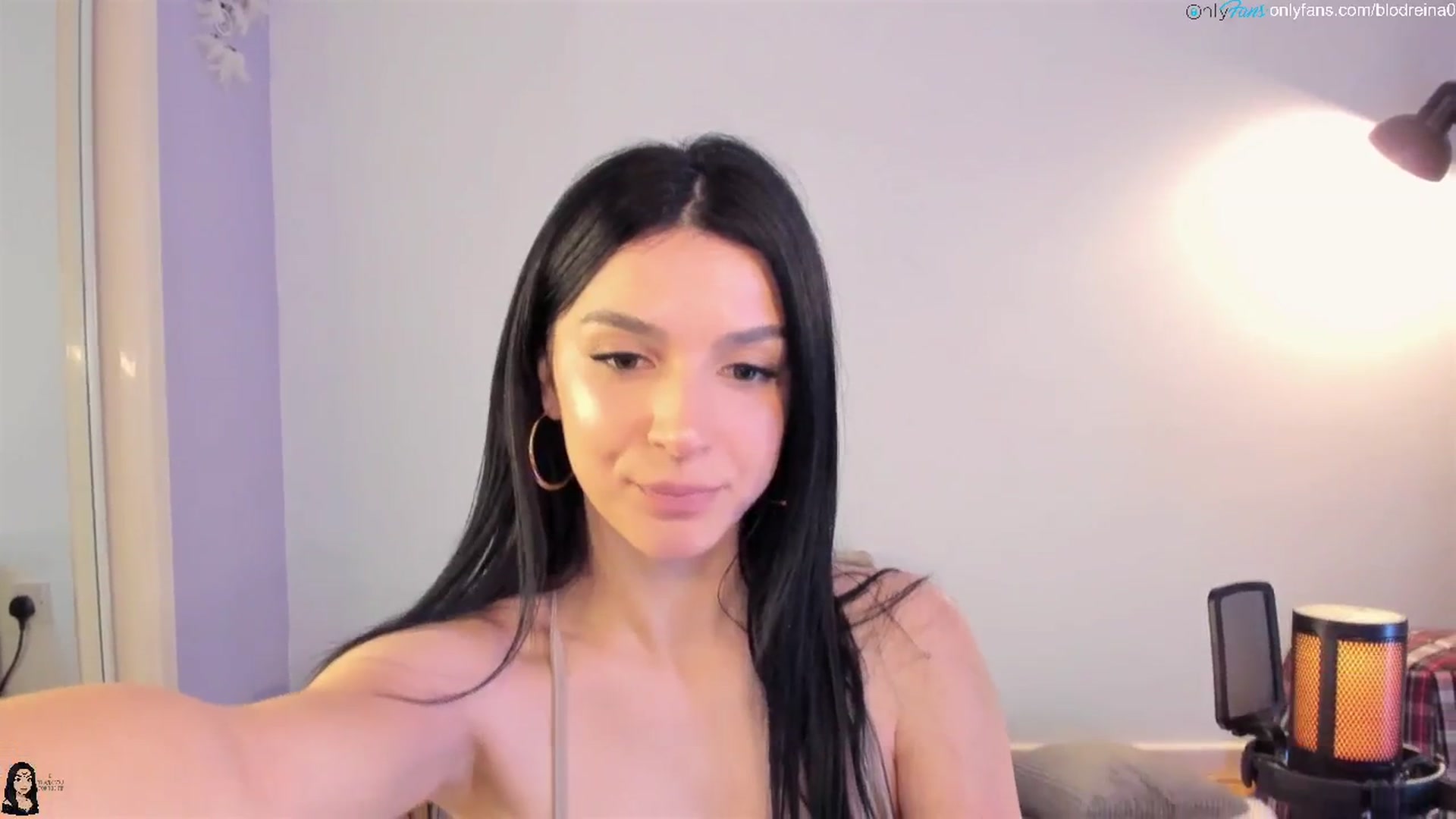 Gallery image thumbnail from Blodreina's myfreecams stream on, 08/17/2025, 02:14 image 17 of 20