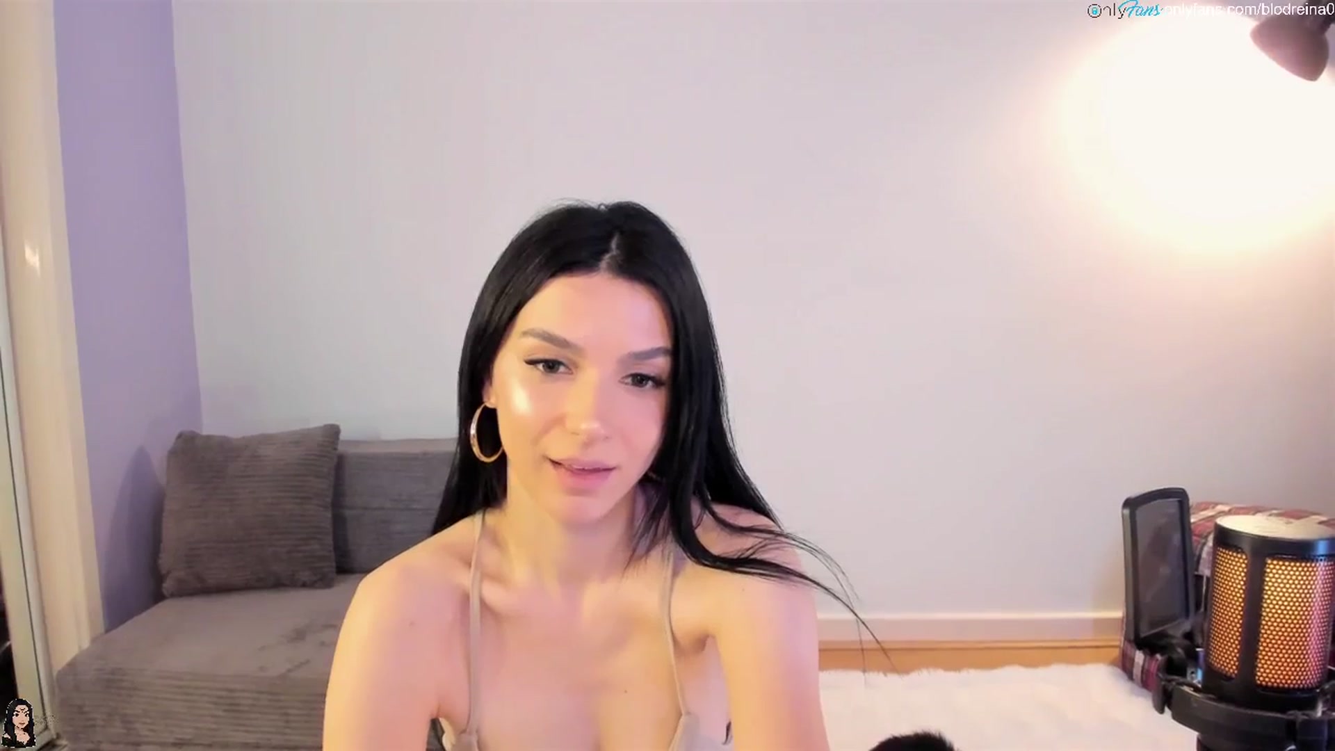 Gallery image thumbnail from Blodreina's myfreecams stream on, 08/17/2025, 02:14 image 11 of 20