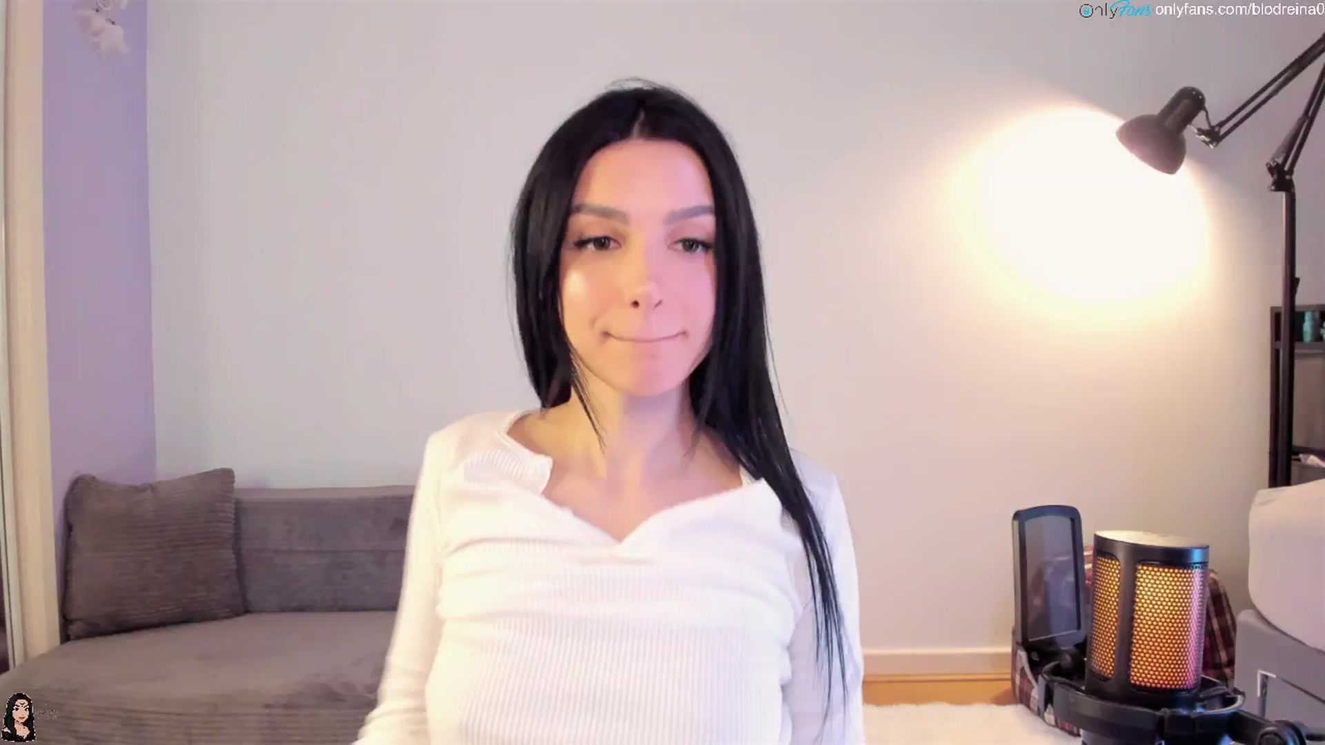Gallery image thumbnail from Blodreina's myfreecams stream on, 08/22/2025, 04:07 image 1 of 20