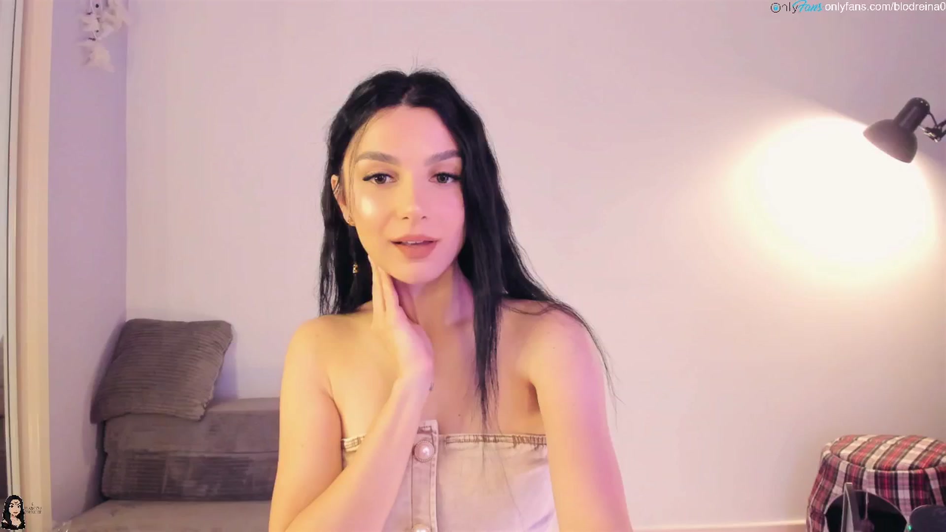 Gallery image thumbnail from Blodreina's myfreecams stream on, 09/19/2025, 24:04 image 5 of 20
