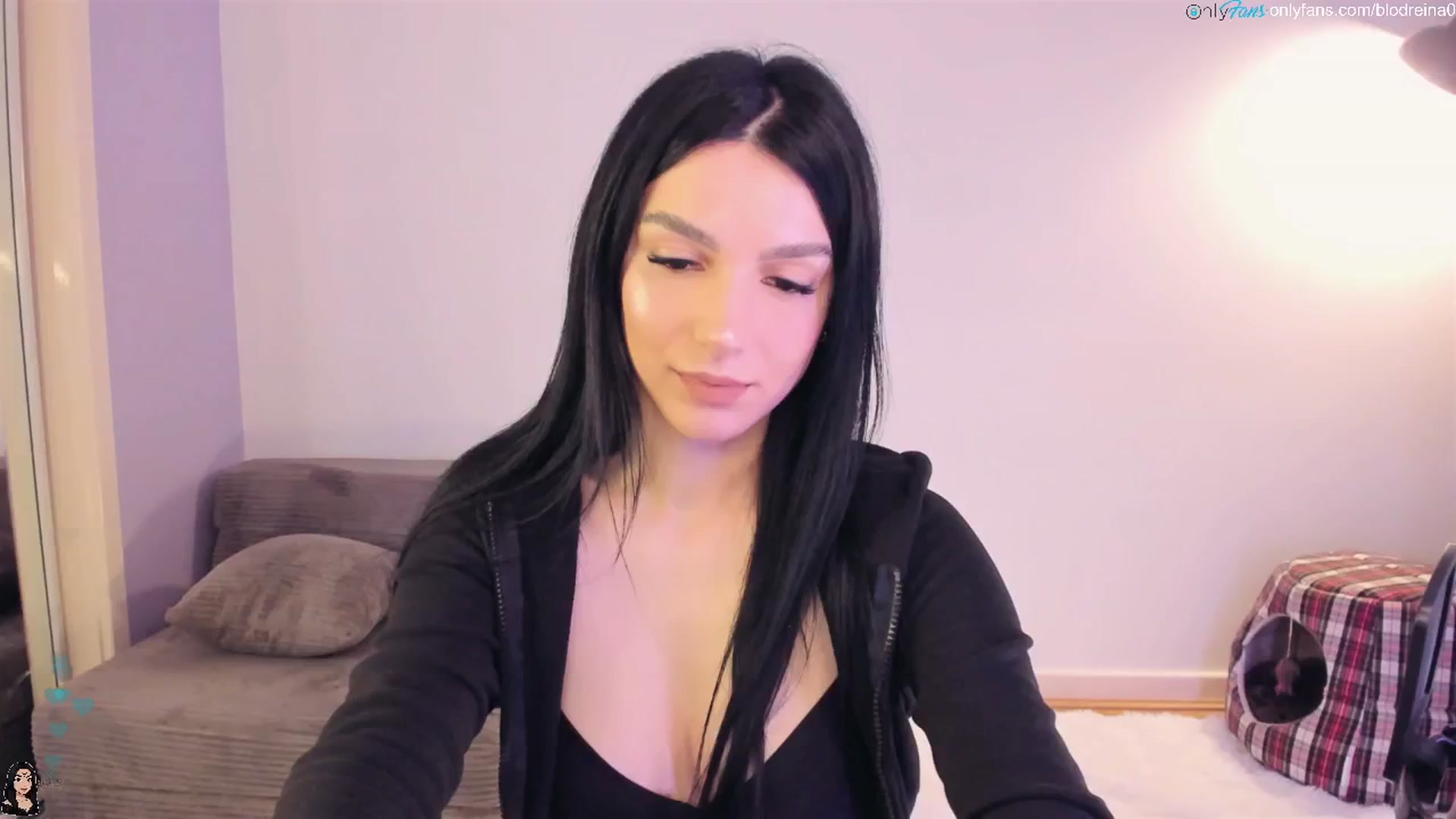 Gallery image thumbnail from Blodreina's myfreecams stream on, 10/03/2025, 02:10 image 1 of 20