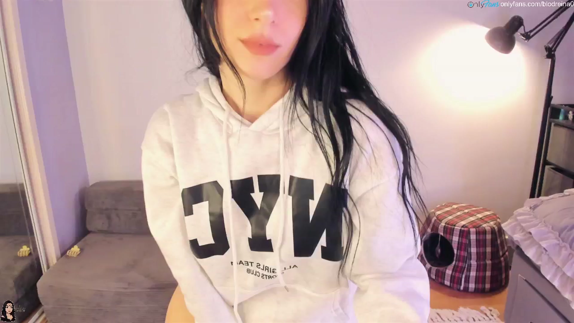 Gallery image thumbnail from Blodreina's myfreecams stream on, 10/06/2025, 24:01 image 4 of 20