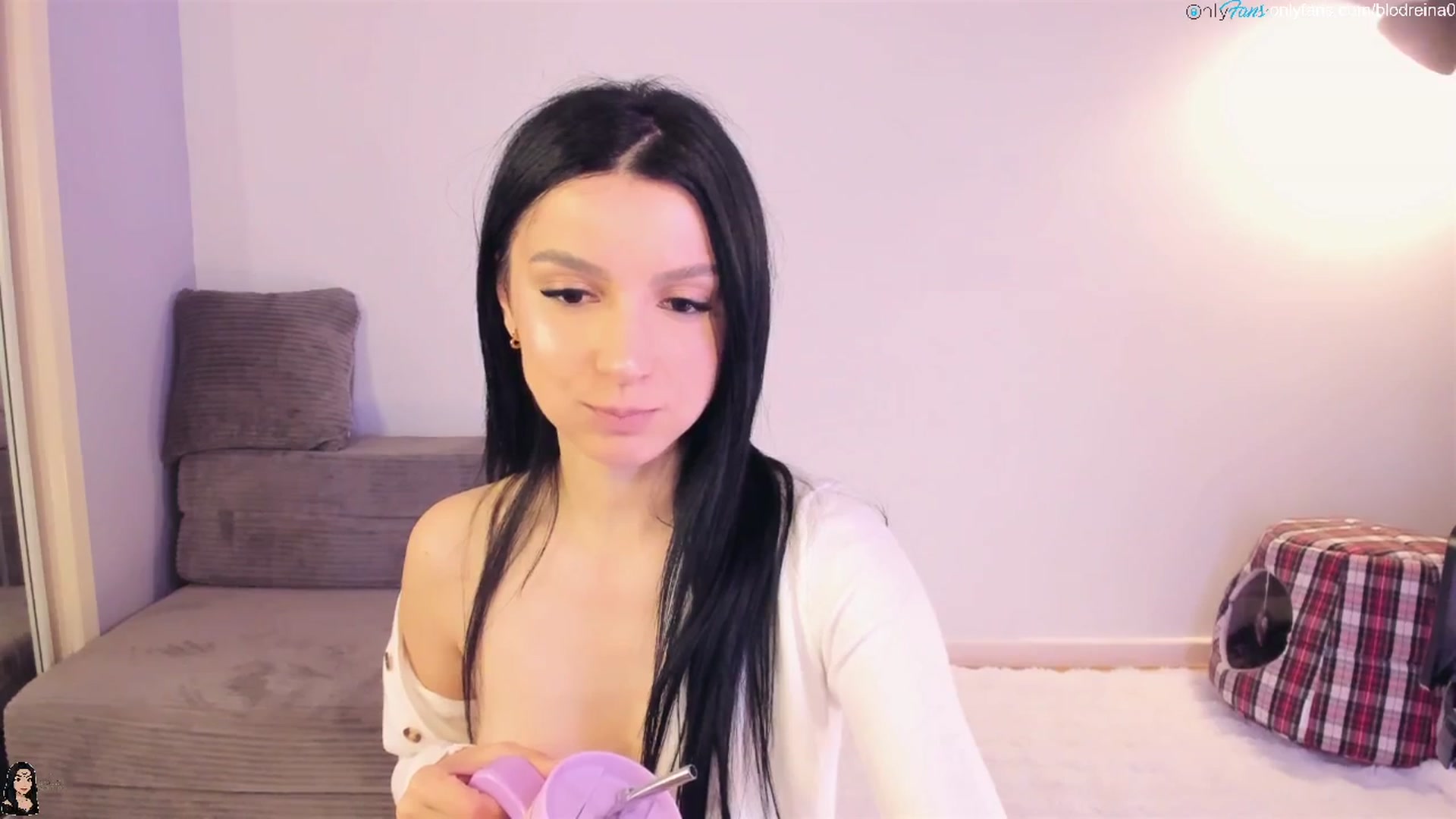 Gallery image thumbnail from Blodreina's myfreecams stream on, 10/11/2025, 03:13 image 12 of 20