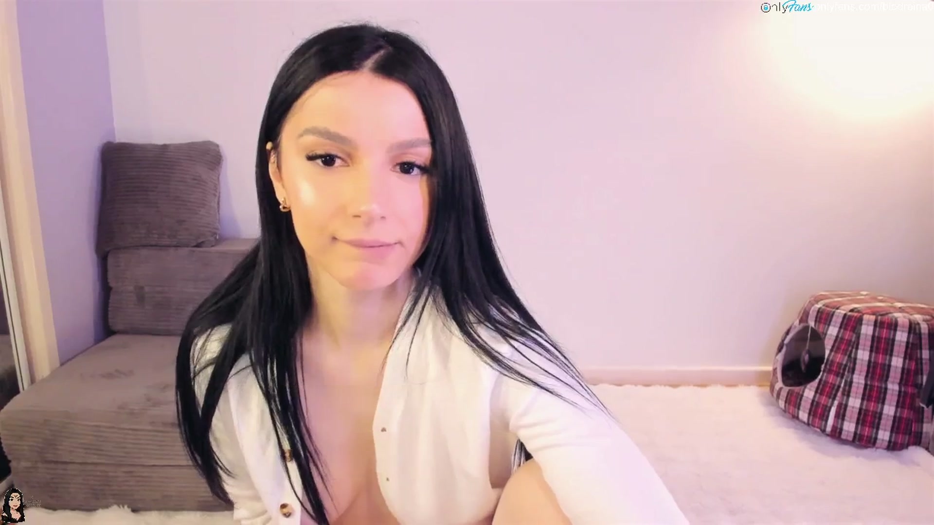 Gallery image thumbnail from Blodreina's myfreecams stream on, 10/11/2025, 03:13 image 17 of 20