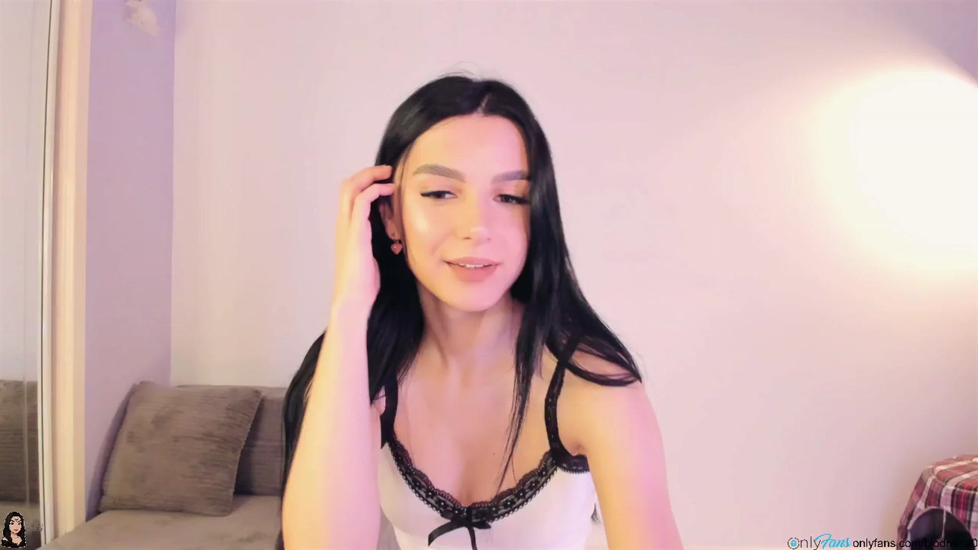 Gallery image thumbnail from Blodreina's myfreecams stream on, 11/12/2025, 02:32 image 7 of 20