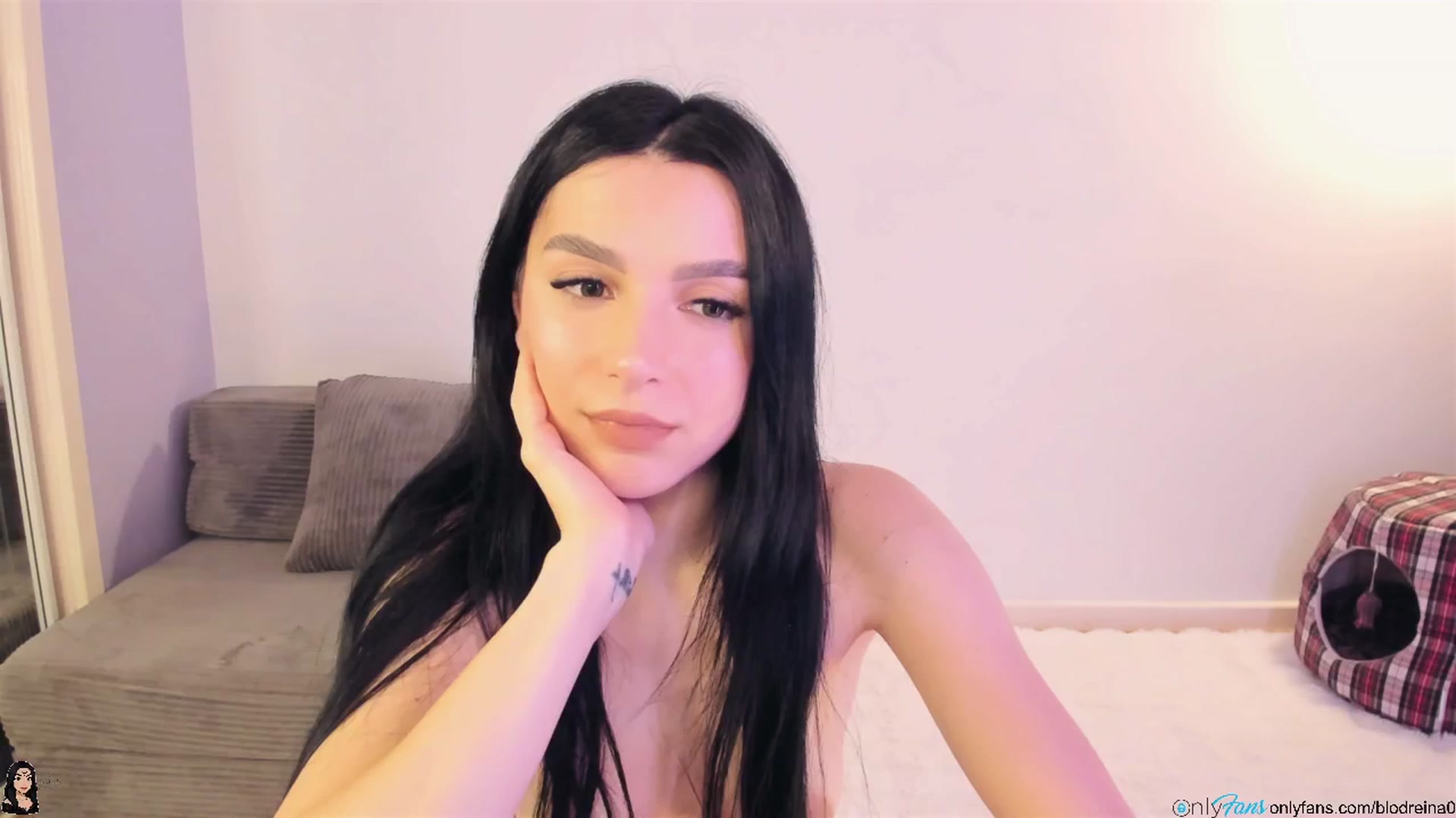 Gallery image thumbnail from Blodreina's myfreecams stream on, 11/12/2025, 02:53 image 17 of 20
