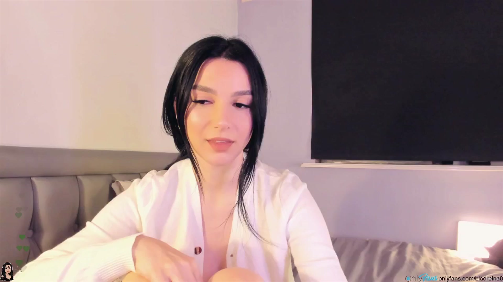 Gallery image thumbnail from Blodreina's myfreecams stream on, 11/14/2025, 01:34 image 18 of 20