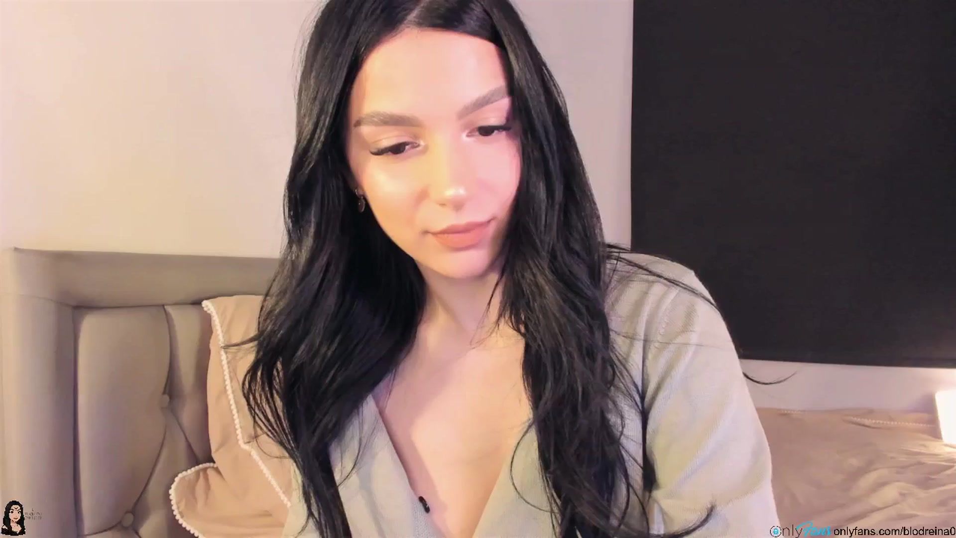 Gallery image thumbnail from Blodreina's myfreecams stream on, 11/20/2025, 02:26 image 1 of 20
