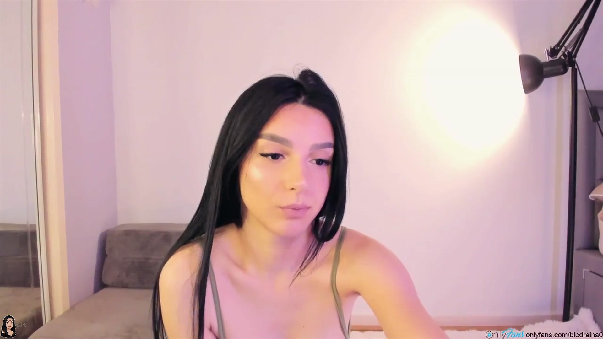 Gallery image thumbnail from Blodreina's myfreecams stream on, 12/04/2025, 04:09 image 8 of 20