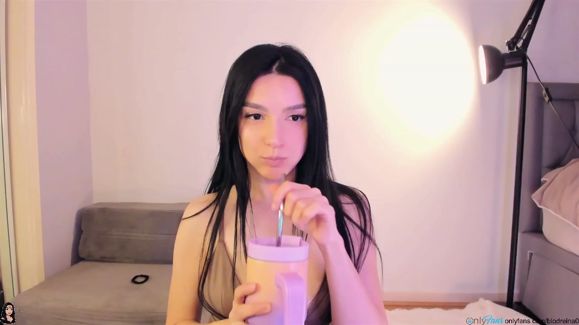 Gallery image thumbnail from Blodreina's myfreecams stream on, 12/16/2025, 01:26 image 4 of 20