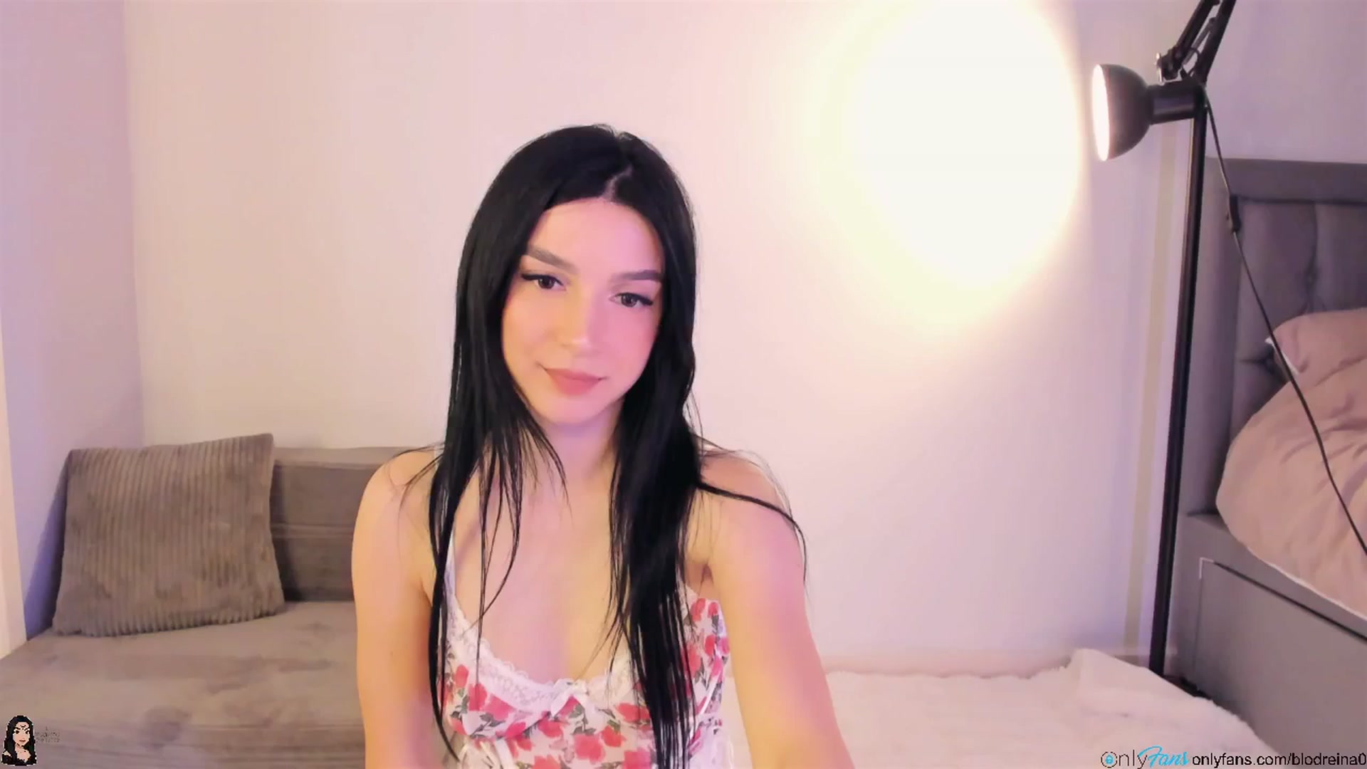 Gallery image thumbnail from Blodreina's myfreecams stream on, 12/19/2025, 03:41 image 4 of 20