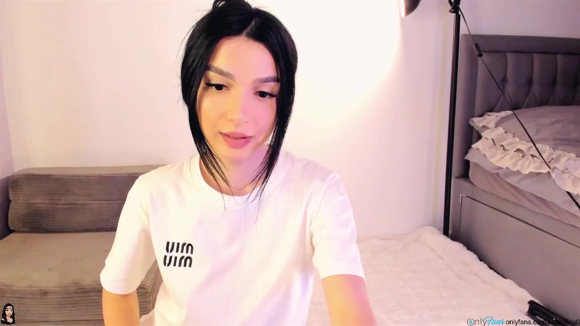 Gallery image thumbnail from Blodreina's myfreecams stream on, 01/09/2026, 01:51 image 15 of 20