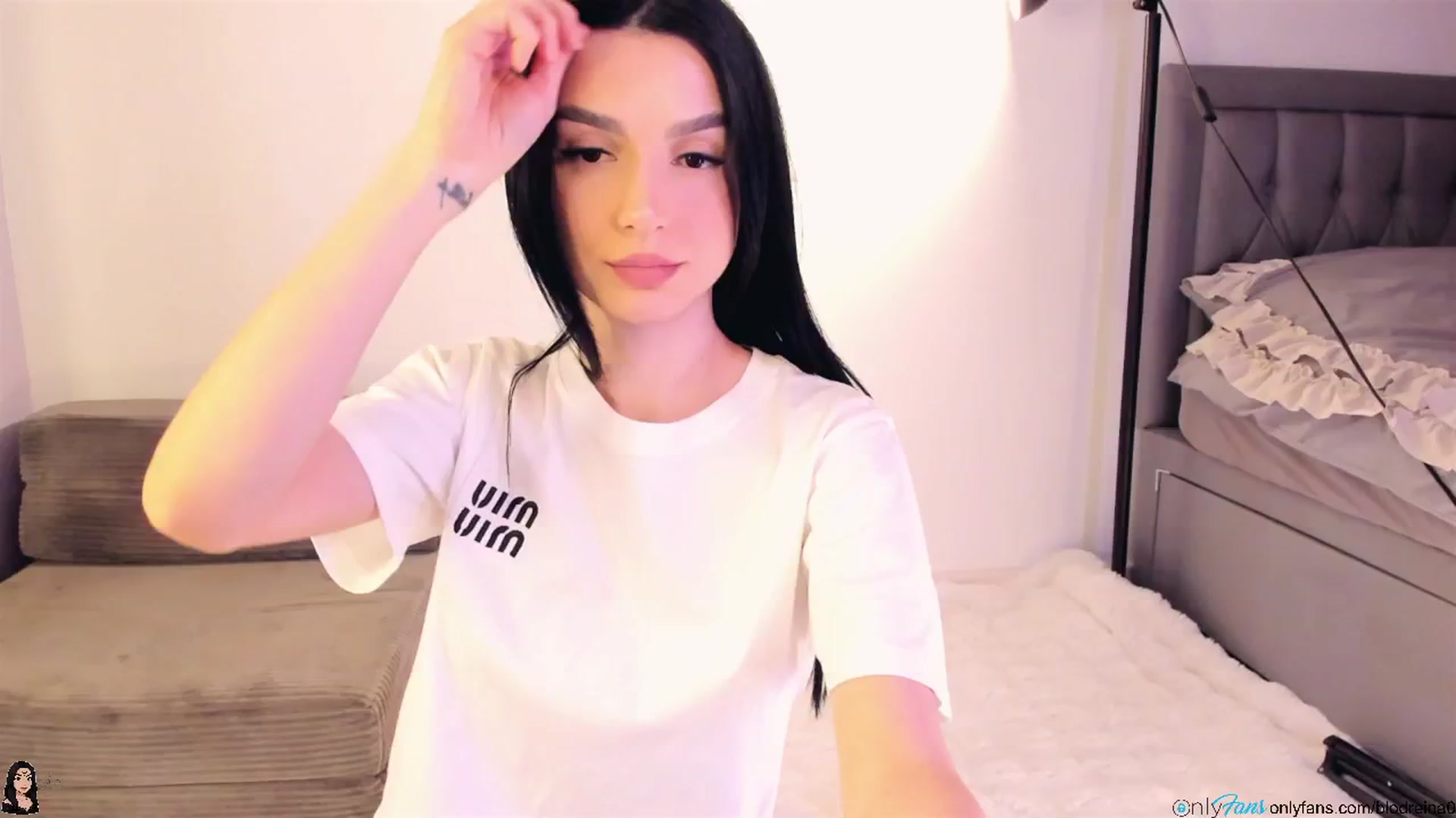 Gallery image thumbnail from Blodreina's myfreecams stream on, 01/09/2026, 01:51 image 10 of 20