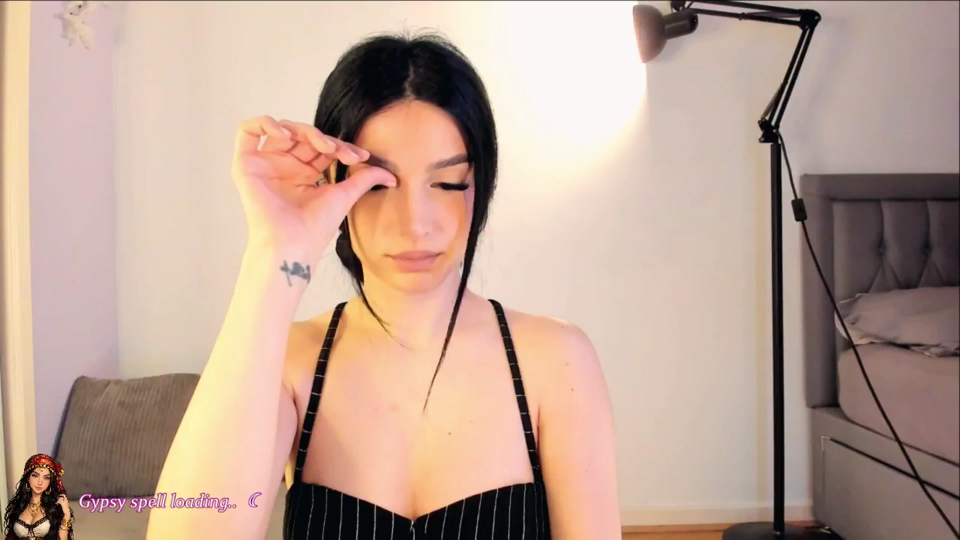 Gallery image thumbnail from Blodreina's myfreecams stream on, 04/08/2026, 02:24 image 15 of 20