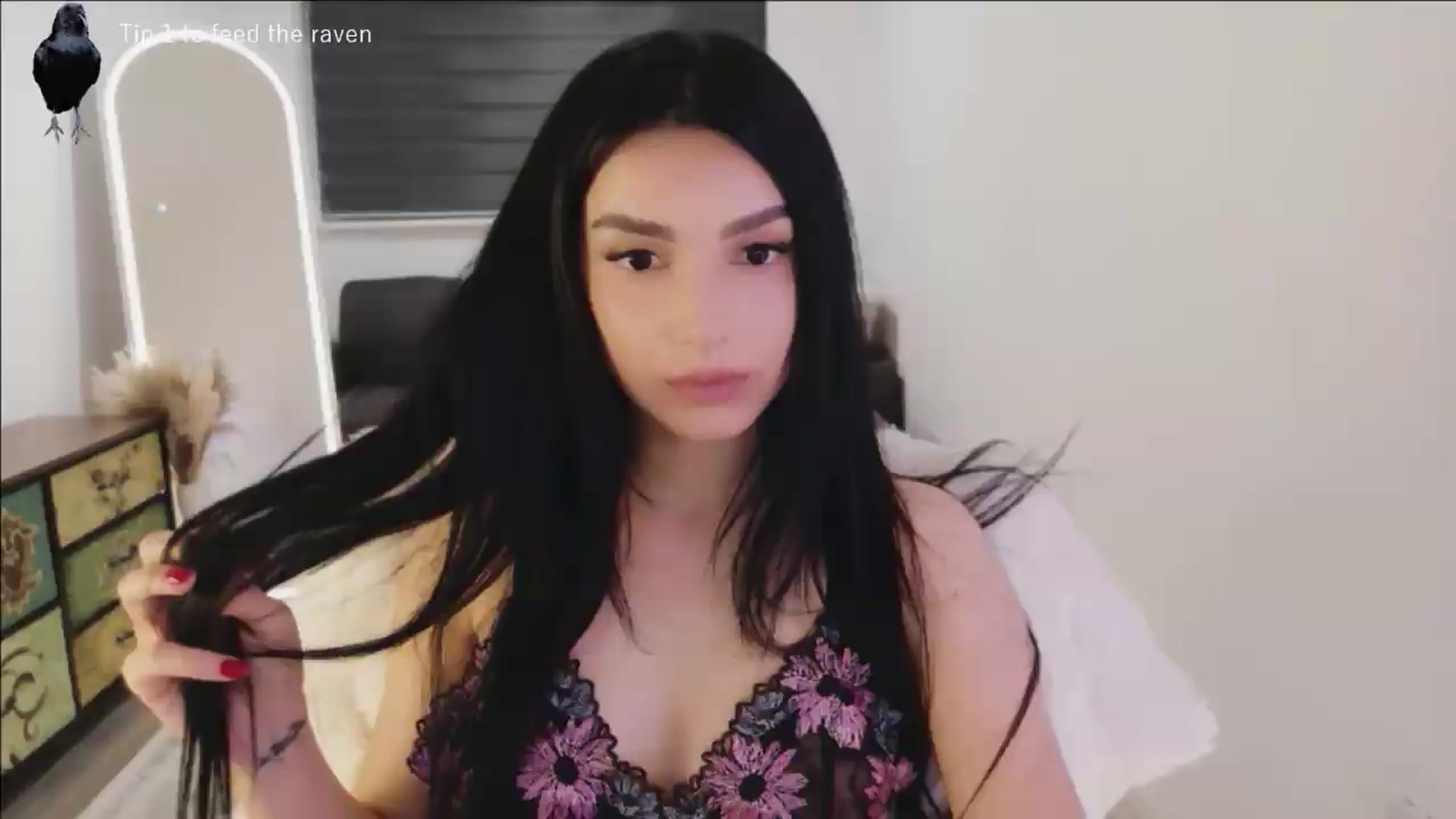 Gallery image thumbnail from Blodreina's myfreecams stream on, 08/17/2026, 24:10 image 13 of 20