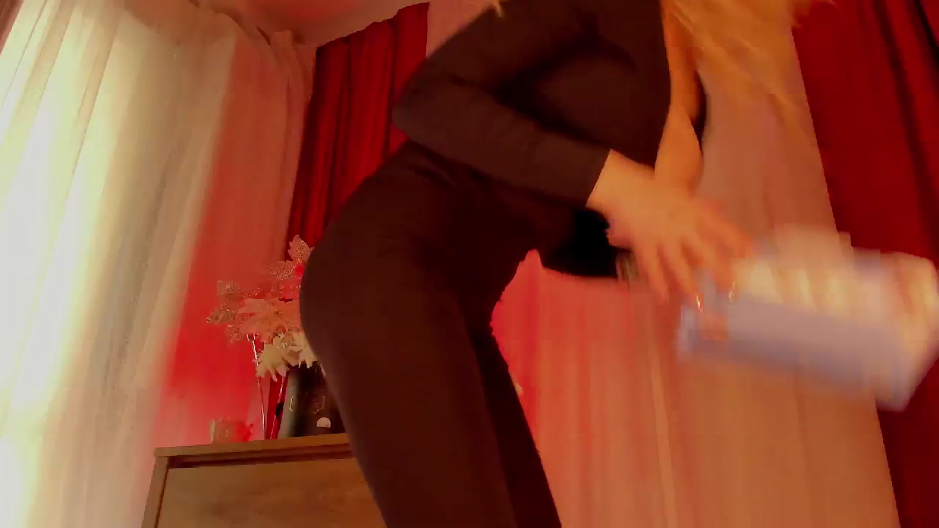 Gallery image thumbnail from Blond3B's myfreecams stream on, 03/03/2024, 11:52 image 20 of 20