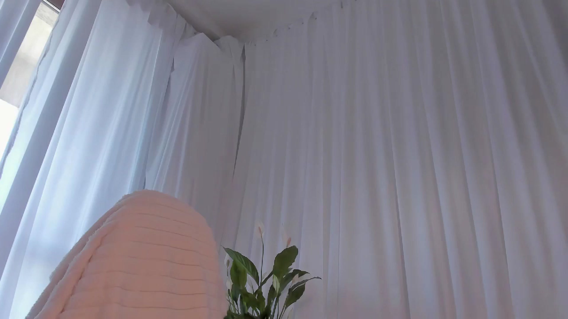 Gallery image thumbnail from Blond3B's myfreecams stream on, 05/02/2024, 12:09 image 3 of 20