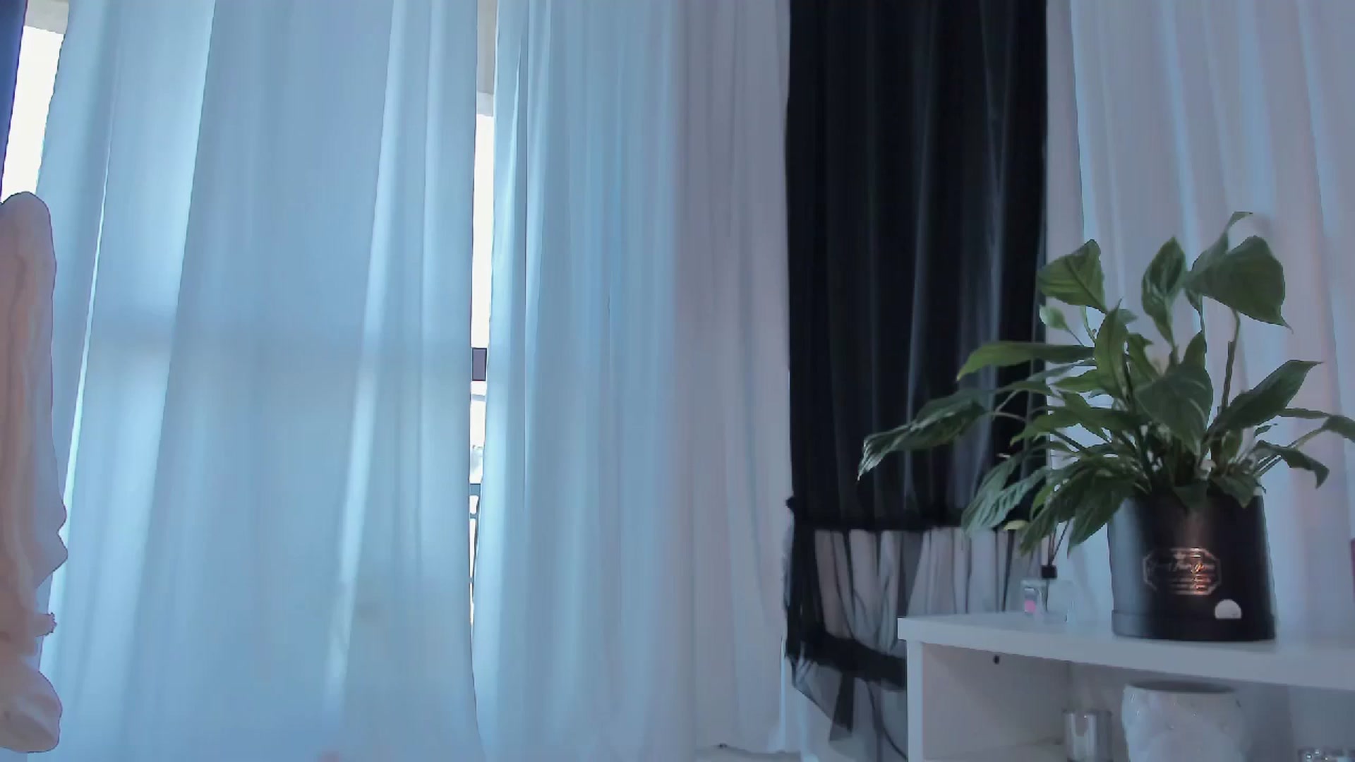 Gallery image thumbnail from Blond3B's myfreecams stream on, 07/05/2024, 10:40 image 1 of 20