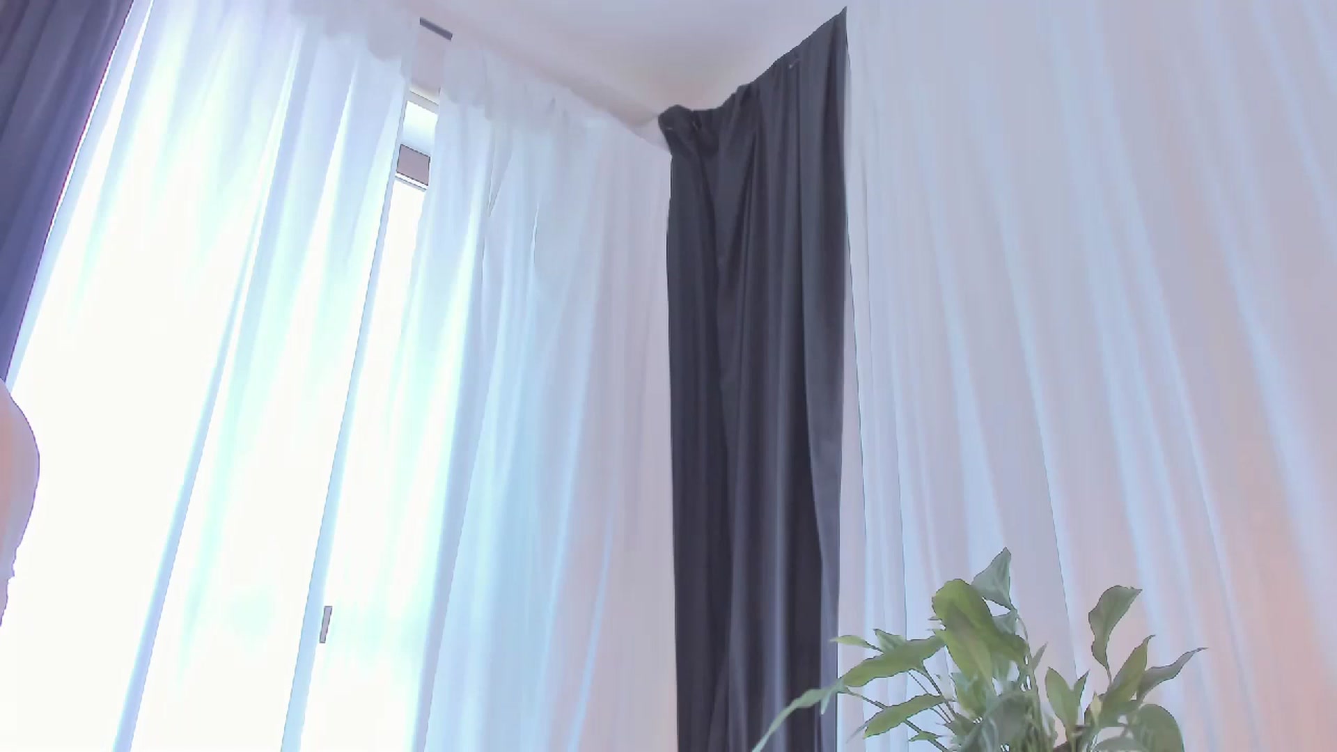 Gallery image thumbnail from Blond3B's myfreecams stream on, 08/17/2024, 11:55 image 7 of 20