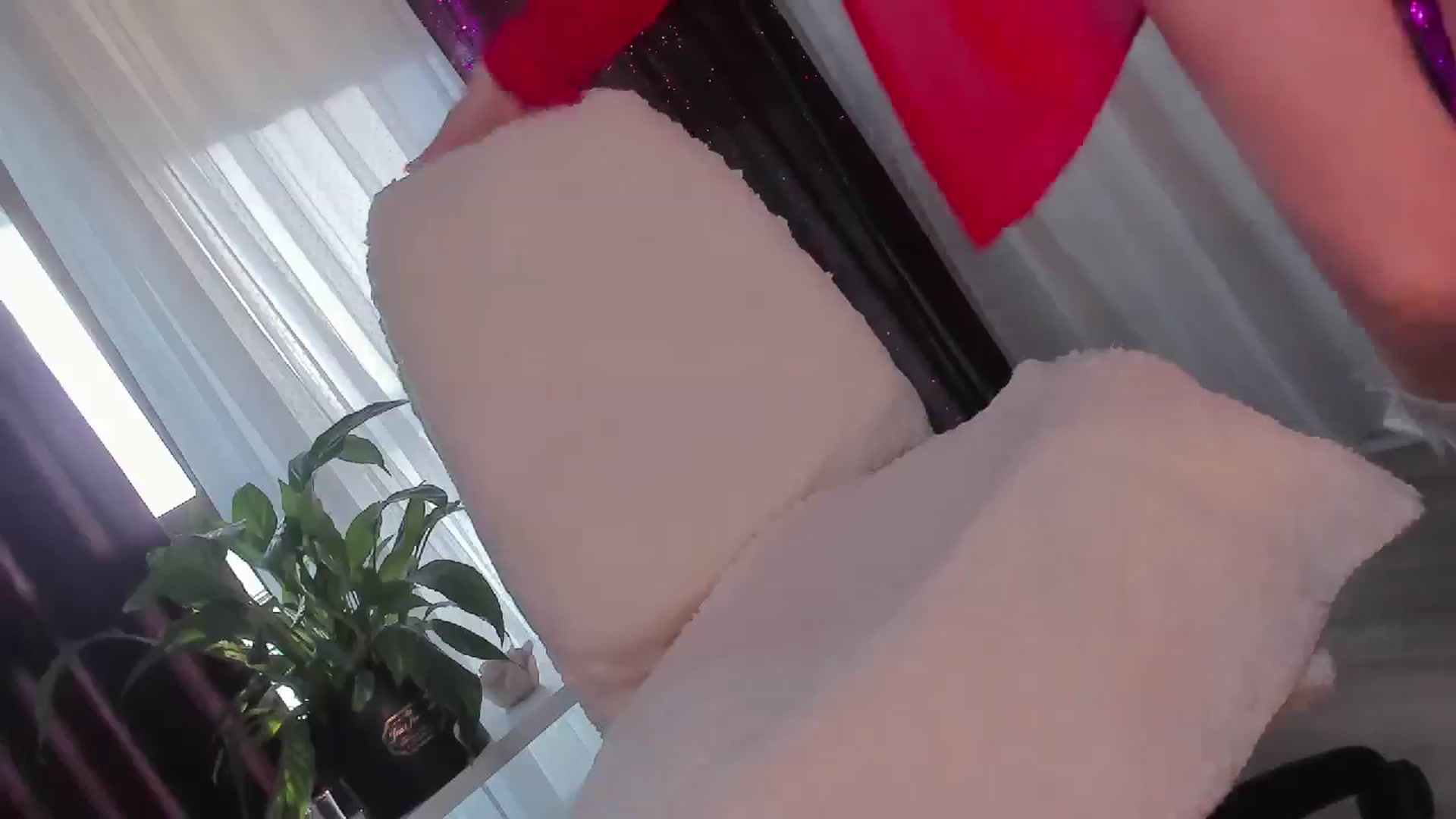 Gallery image thumbnail from Blond3B's myfreecams stream on, 11/19/2024, 14:03 image 3 of 20