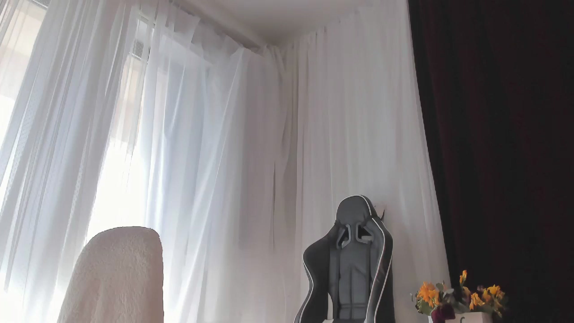 Gallery image thumbnail from Blond3B's myfreecams stream on, 03/18/2025, 14:06 image 7 of 20