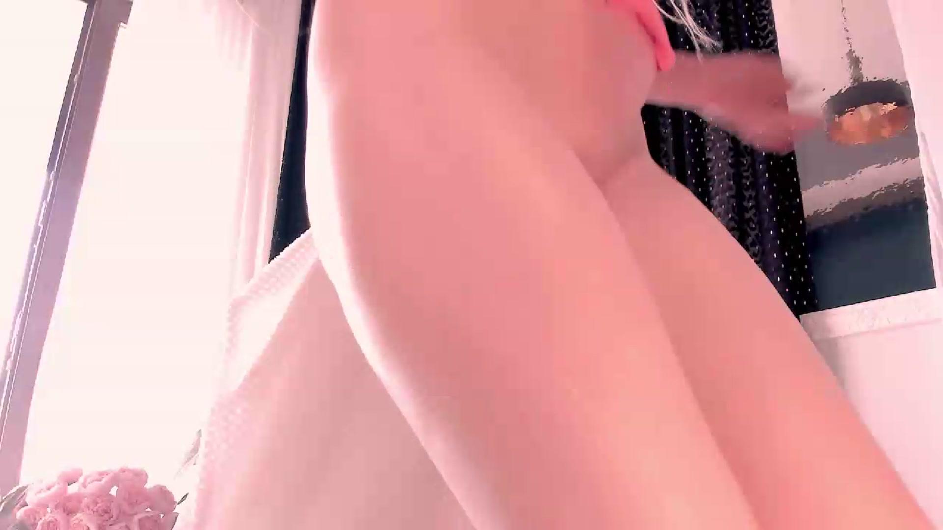 Gallery image thumbnail from Blond3B's myfreecams stream on, 08/22/2026, 14:15 image 17 of 20