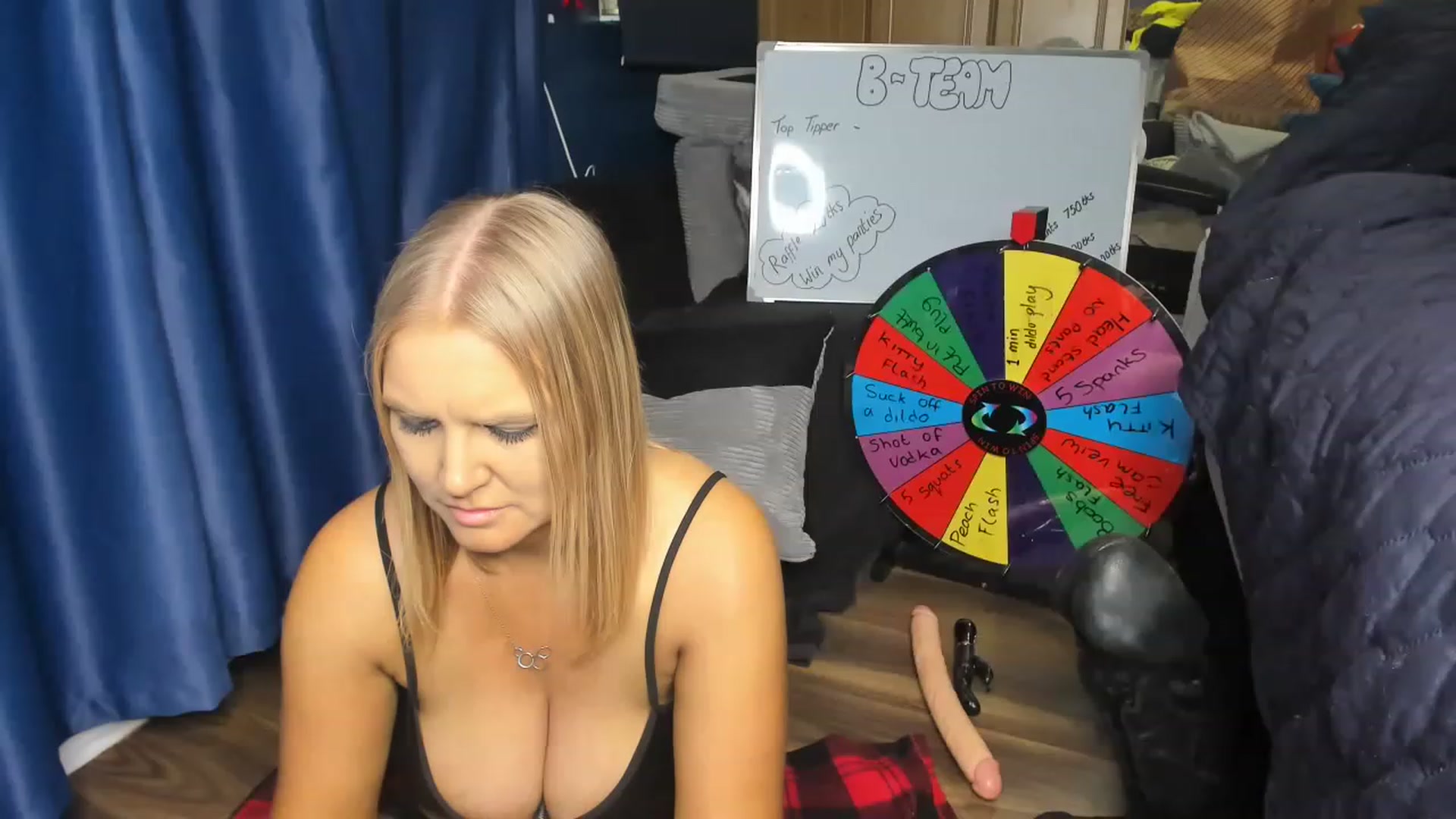 Gallery image thumbnail from Blonddelights's myfreecams stream on, 12/01/2022, 01:42 image 20 of 20