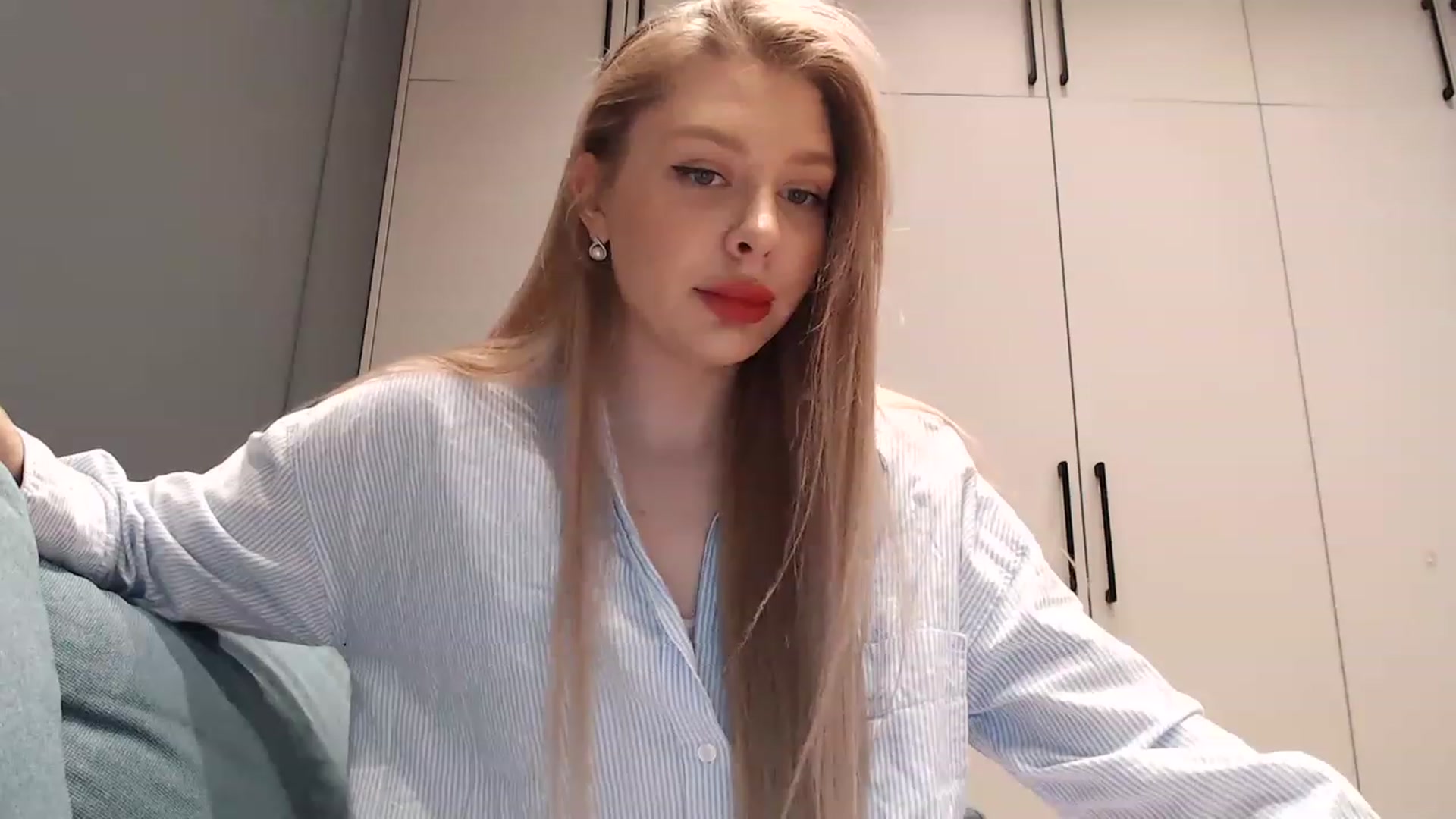Gallery image thumbnail from BlondeDivaa's myfreecams stream on, 12/22/2022, 16:52 image 9 of 20